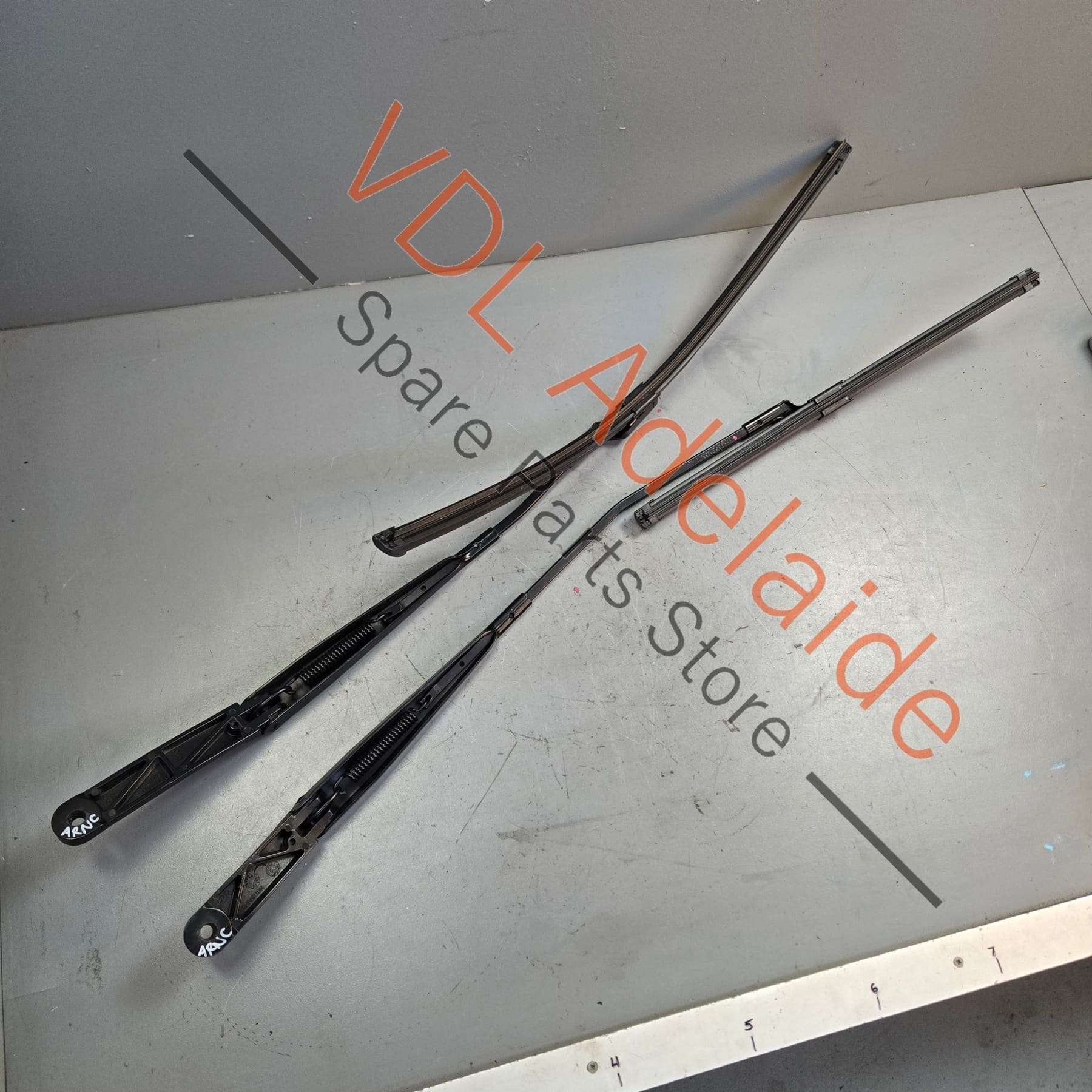VW Golf MK7 7.5 Front Window Windscreen Wiper Arm Set L&R for RHD models - Image 2