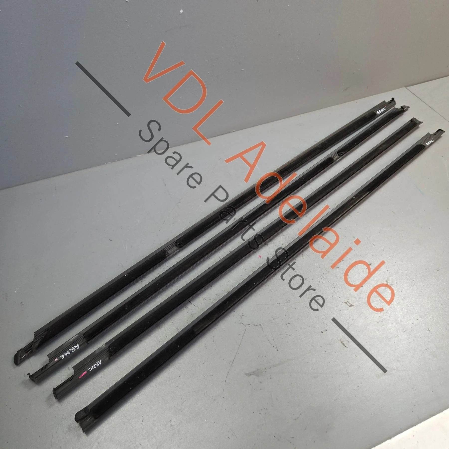 VW Golf MK7 Door Aperture Window Slot Seal Set Front & Rear Satin Black 5G4837477D 5G4837478D - Image 5