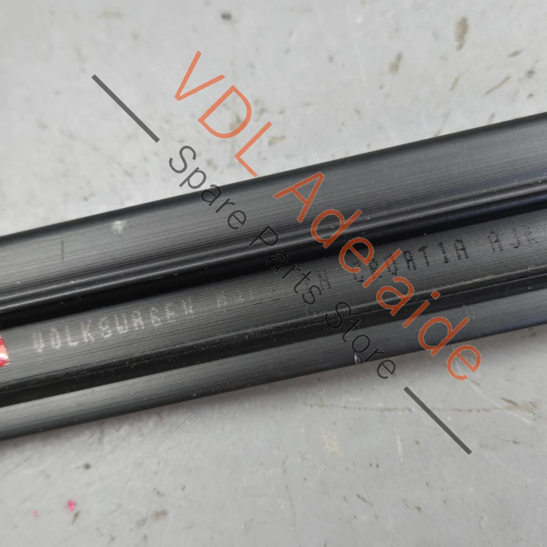 VW Golf MK7 Front Right Door Frame Window Rubber 5G4837432K 5AP - Image 6