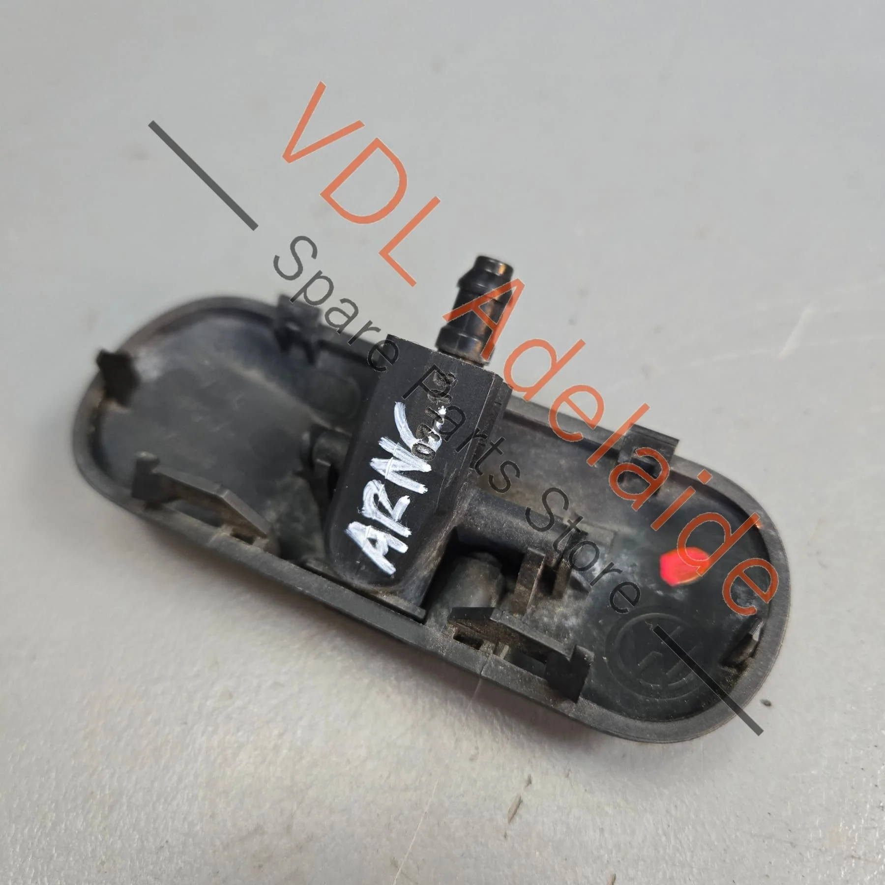 VW Golf MK7 Windscreen Washer Jet Nozzle 5M0955985C - Image 2