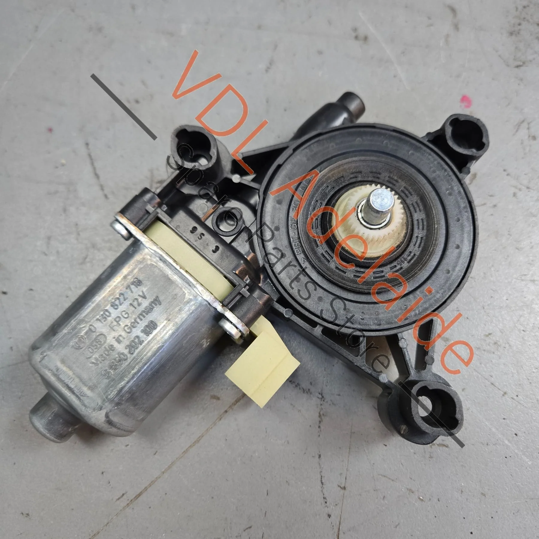 VW Golf MK7 Front Right Window Regulator Motor 5Q0959802B 8W0959802 - Image 2