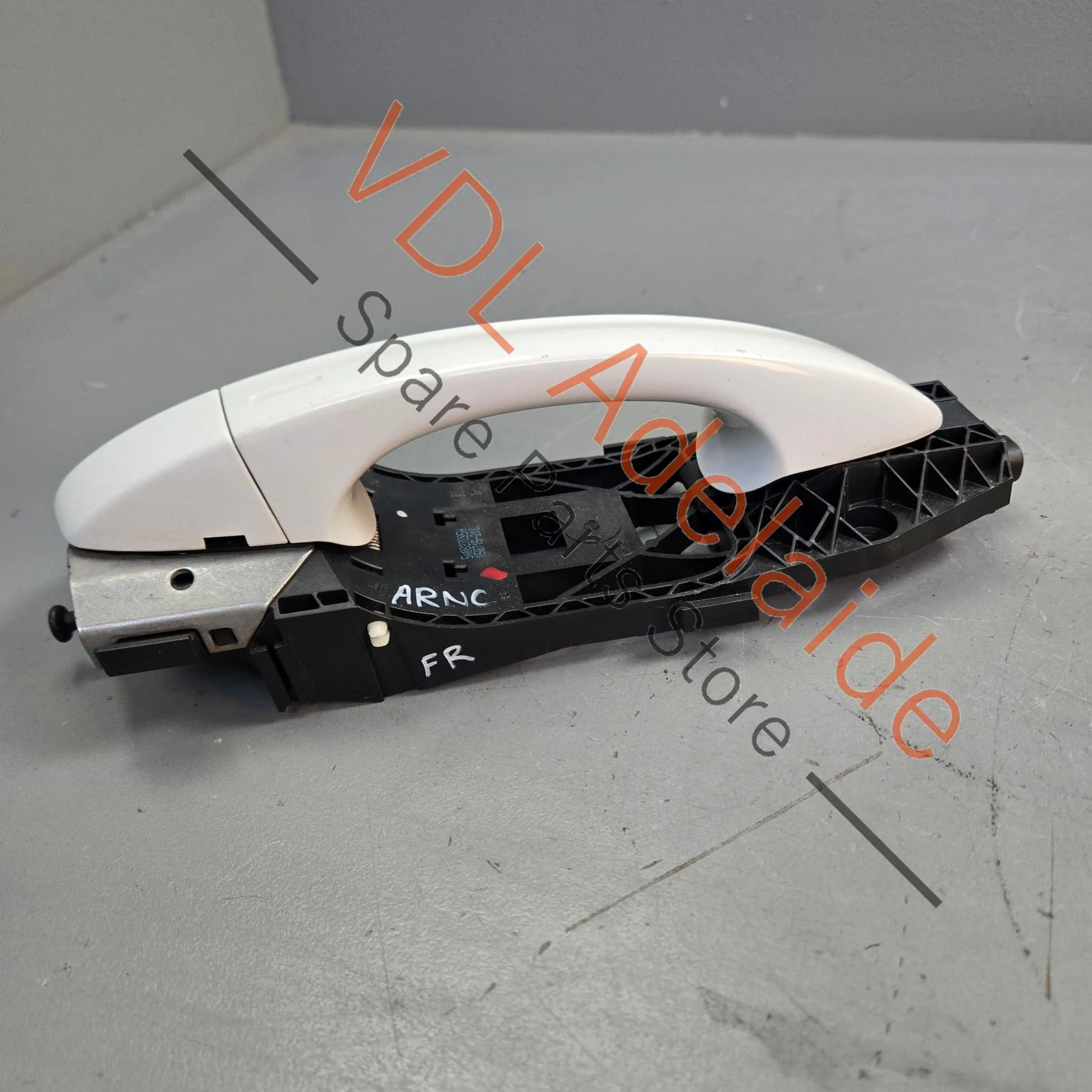 VW Golf MK7 Front Right Exterior Door Handle Keyless Entry Pure White 0Q C9A LC9A 5G0837206R GRU - Image 2