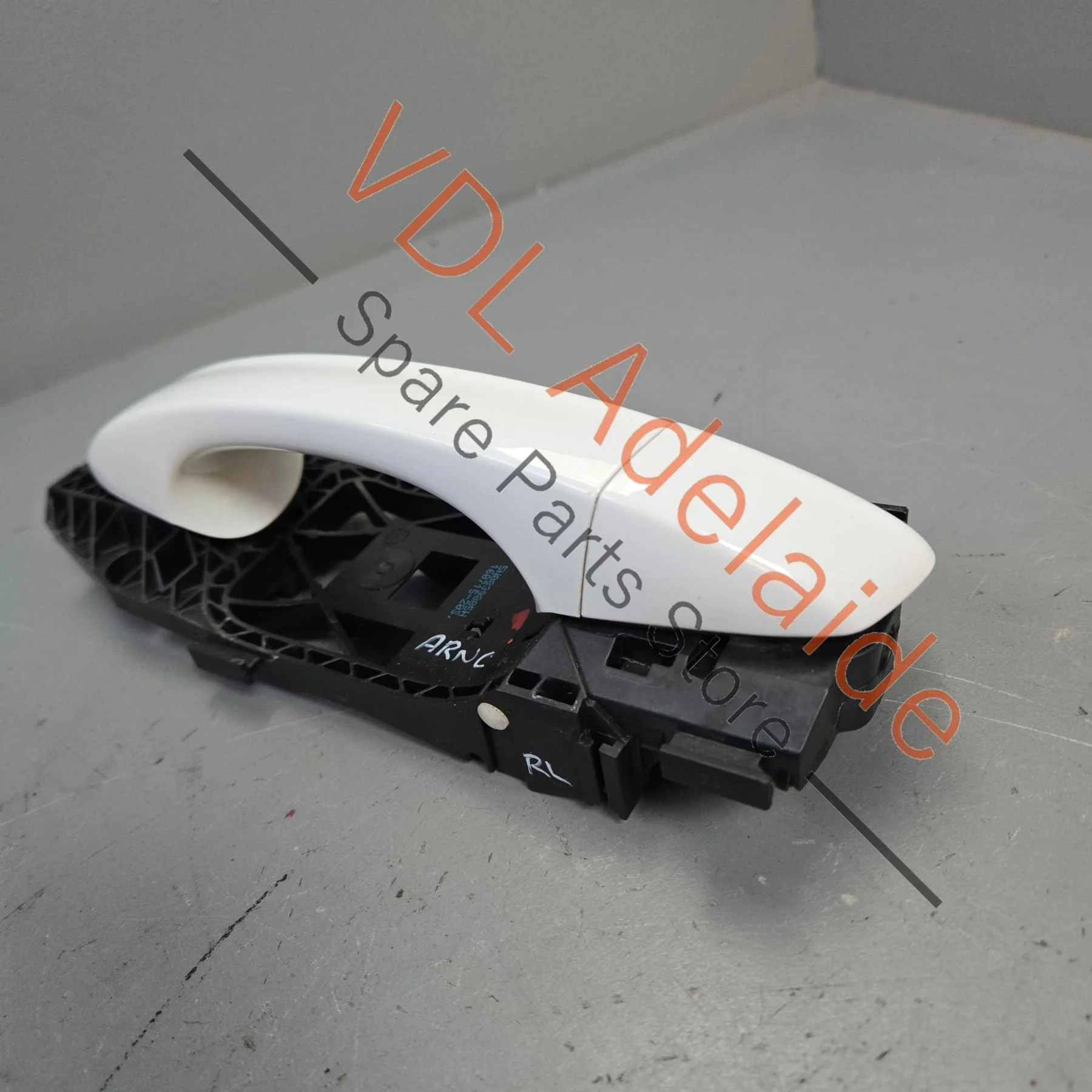 VW Golf MK7 Rear Left Exterior Door Handle Pure White 0Q C9A LC9A 5G0837205N GRU - Image 2