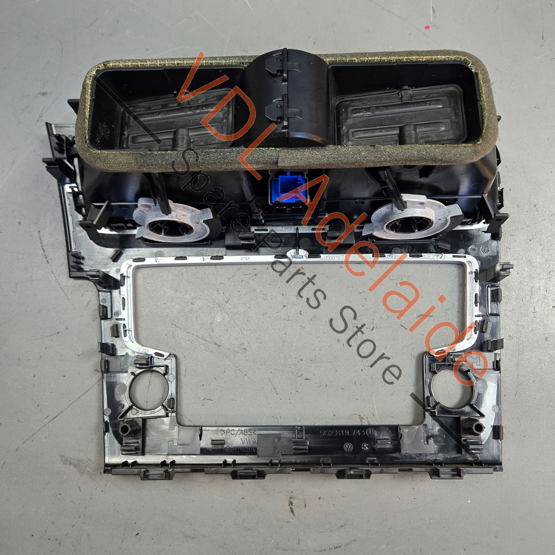 VW Golf MK7 Gloss Black Centre Dash AC Vent & Screen Trim 5G2819728AG QYI - Image 5