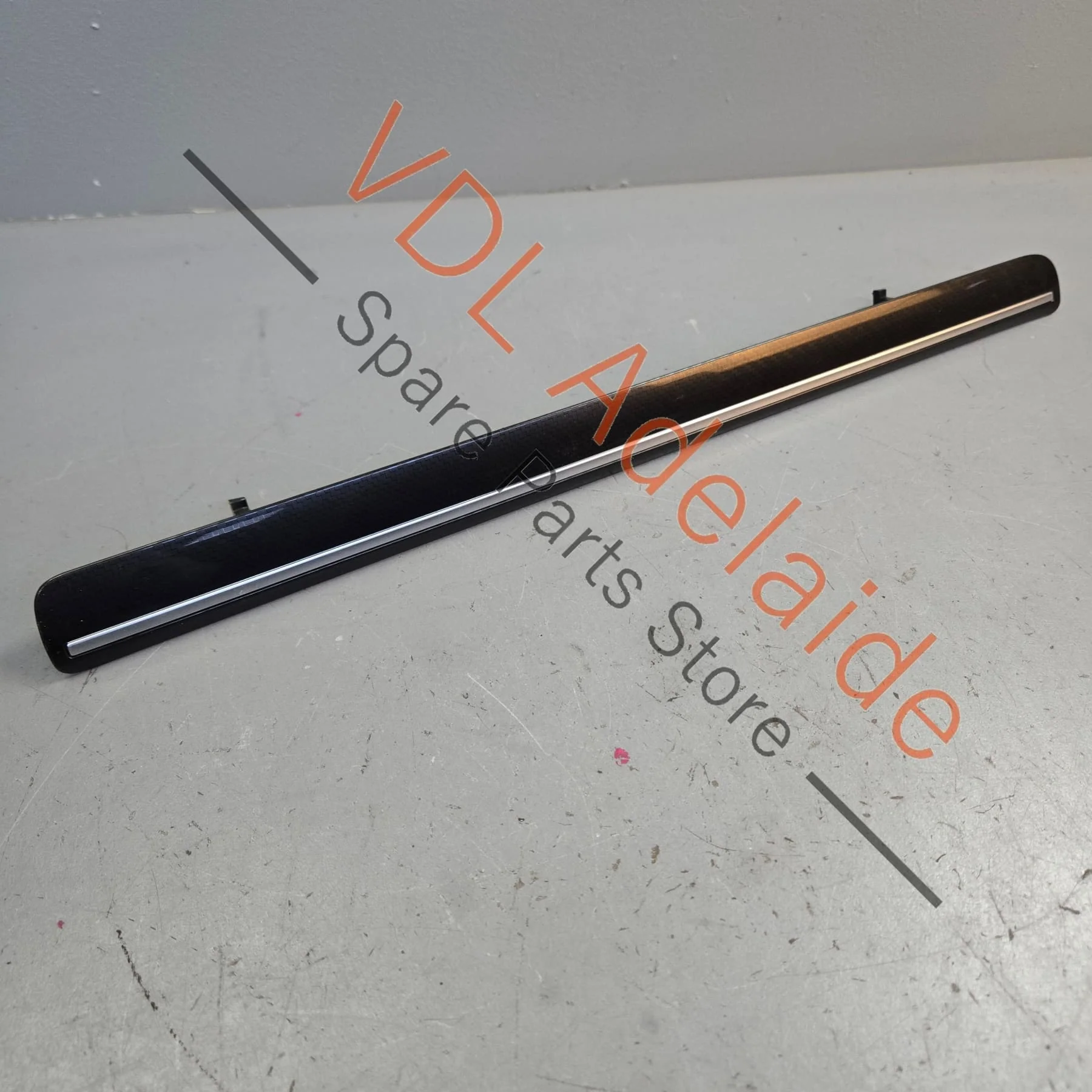 VW Golf MK7 7.5 Dashboard Inlay Trim Dark Carbon look 5G2858418C CSJ
