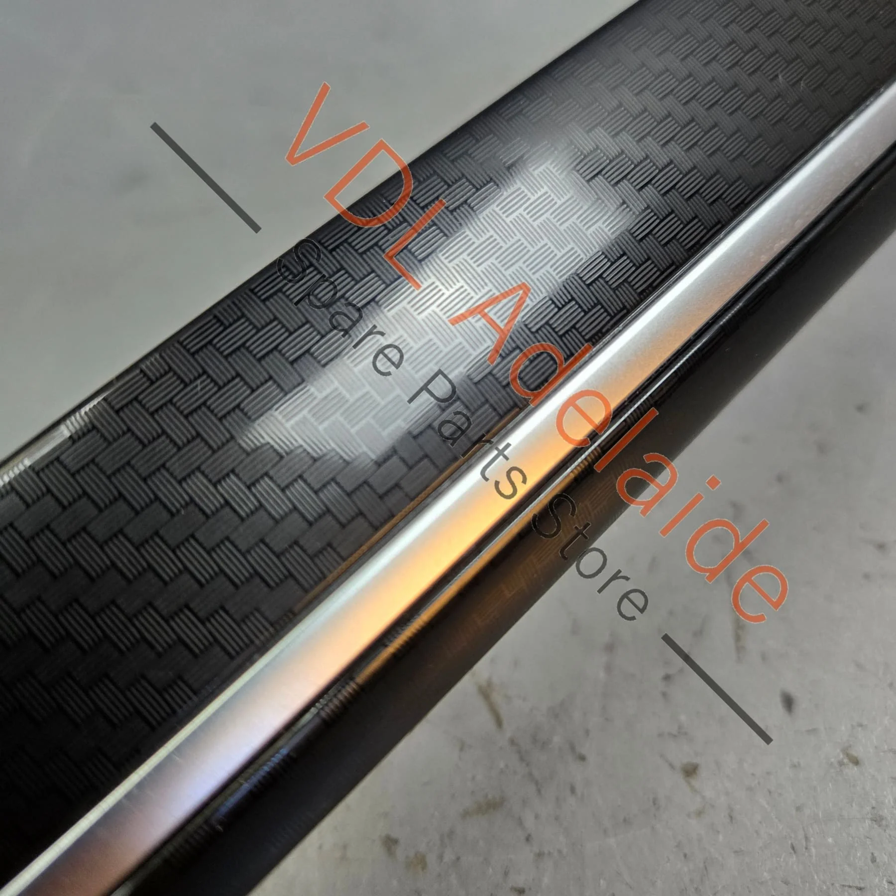 VW Golf MK7 7.5 Dashboard Inlay Trim Dark Carbon look 5G2858418C CSJ - Image 2