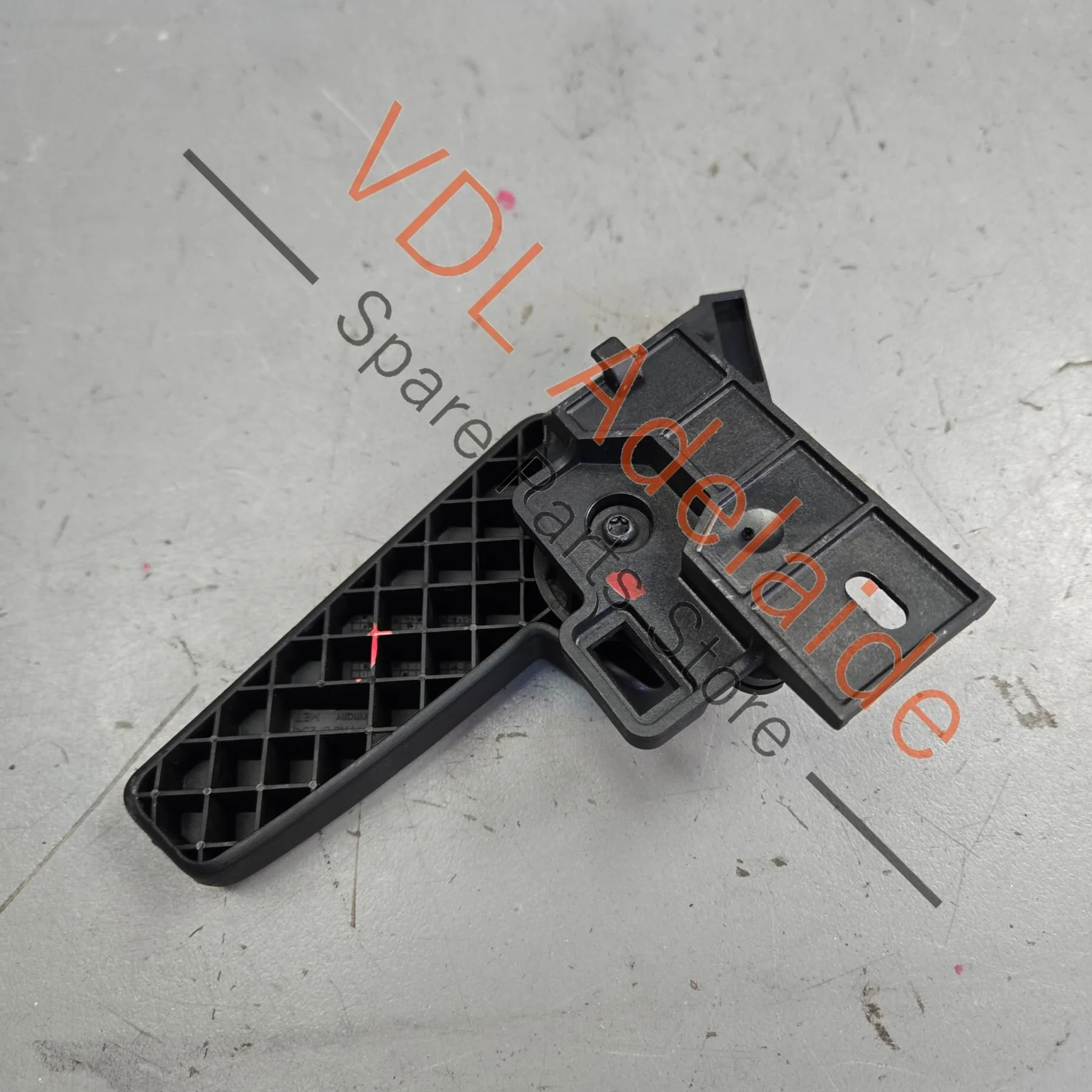 VW Golf MK7 Bonnet Release Handle Pull Grip 3C2823533 3C2823633A - Image 3