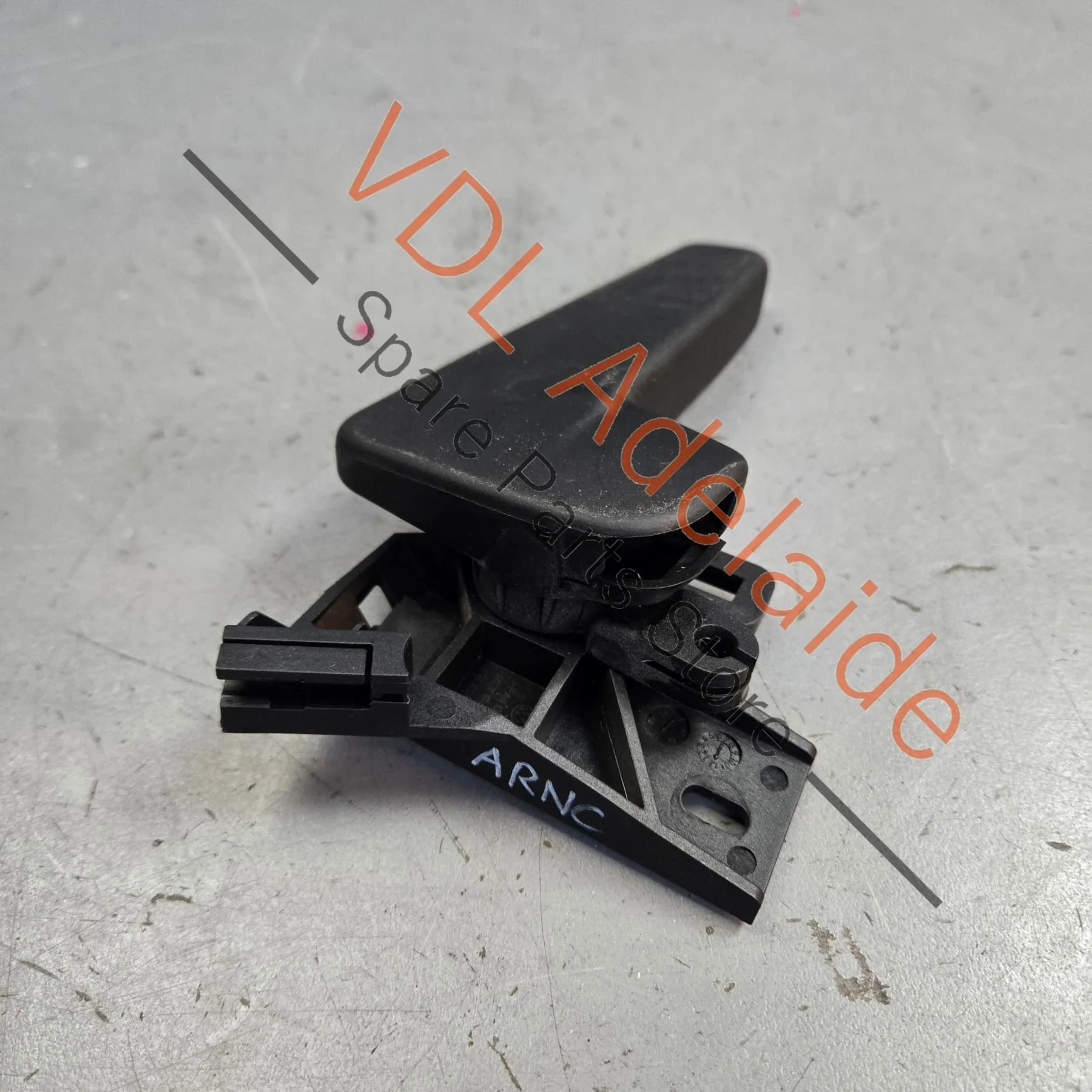 VW Golf MK7 Bonnet Release Handle Pull Grip 3C2823533 3C2823633A - Image 4