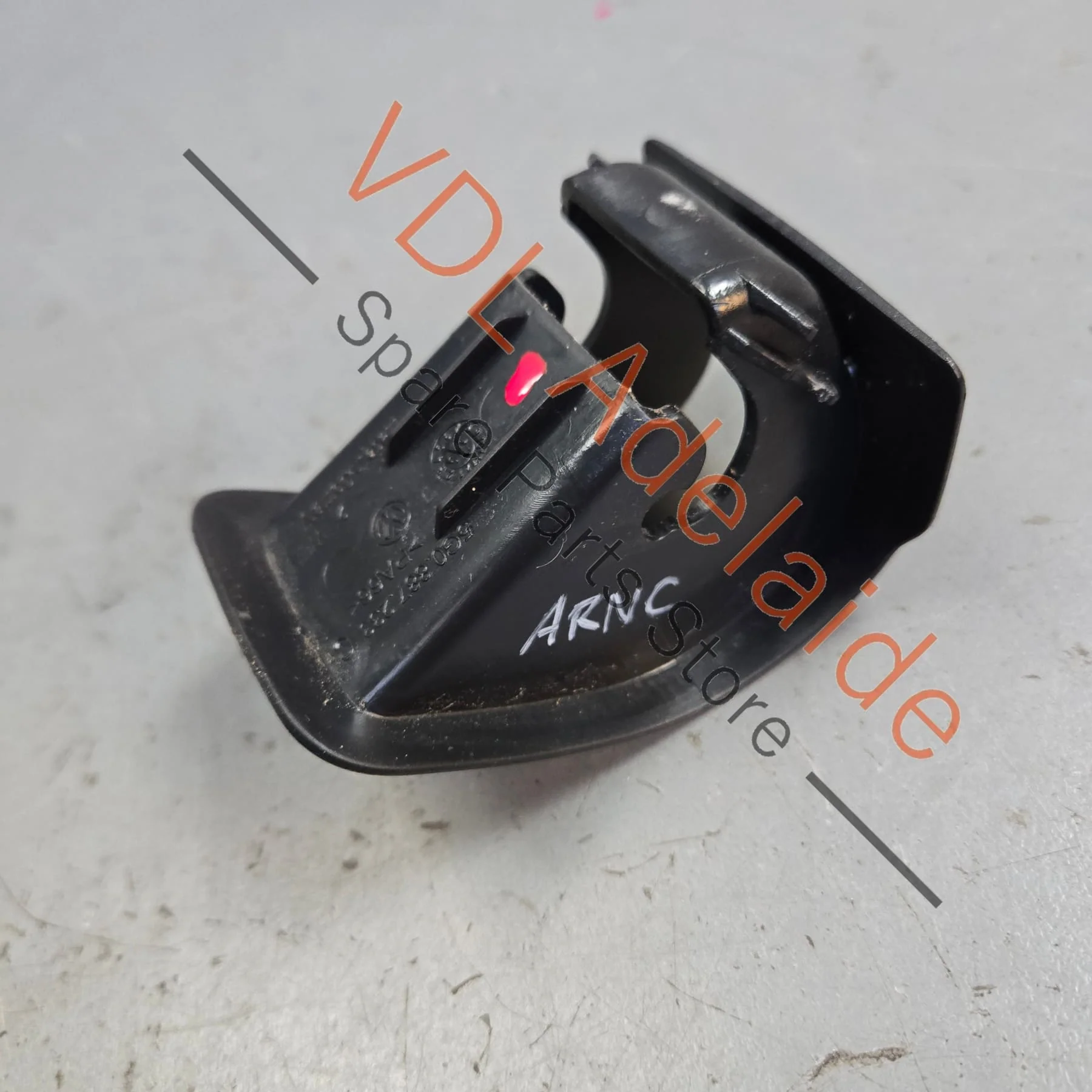 VW Golf MK7 Rear Seat Isofix Trim Outer 5G0887233C CWM - Image 3