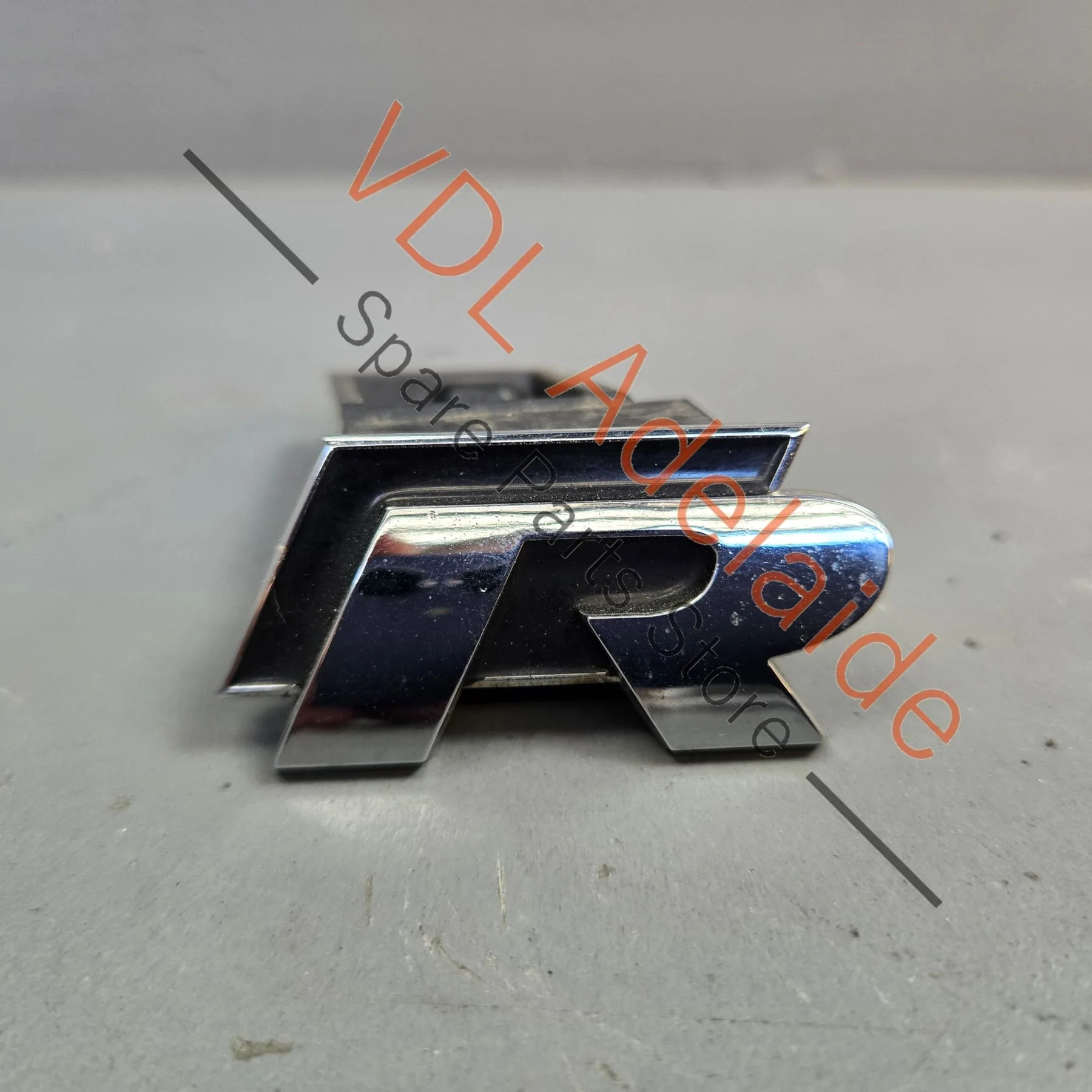 VW Golf R MK7 Front Grille Badge 1K8853675K FOD 5G0853957J 041