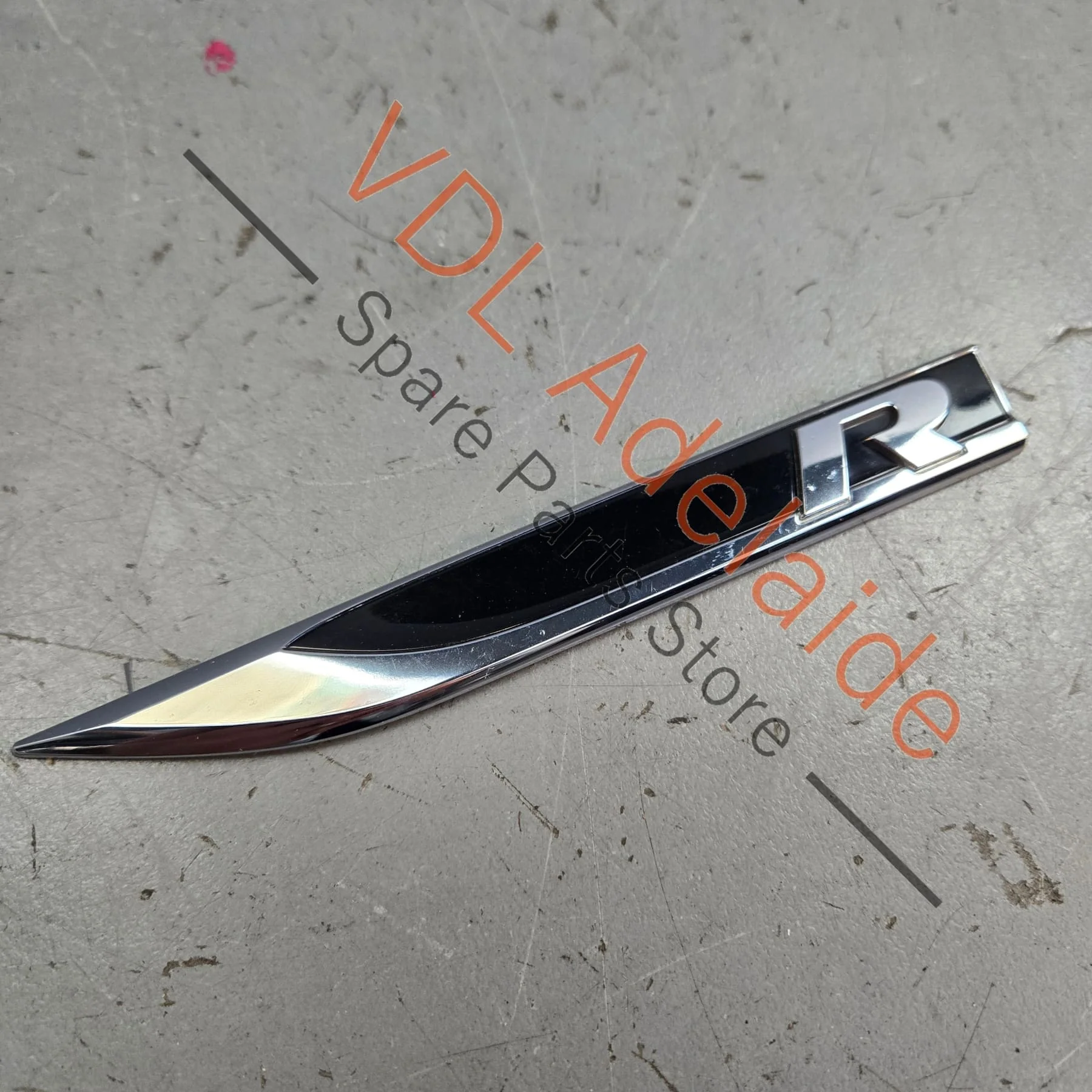 VW Golf Mk7 Genuine OEM RHS Fender Badge 5G0853688BF FOD 5G0853688D