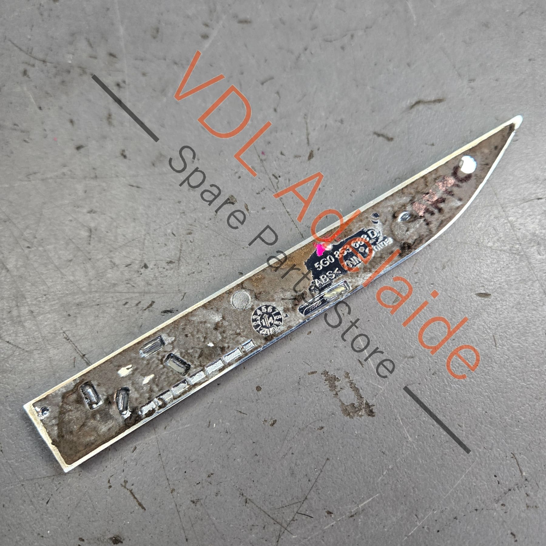 VW Golf Mk7 Genuine OEM RHS Fender Badge 5G0853688BF FOD 5G0853688D - Image 3