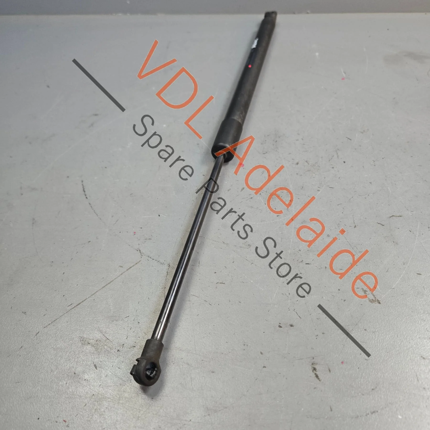 1x VW Golf Mk7 Rear Boot Hatch Lift Gas Strut 5G6827550C
