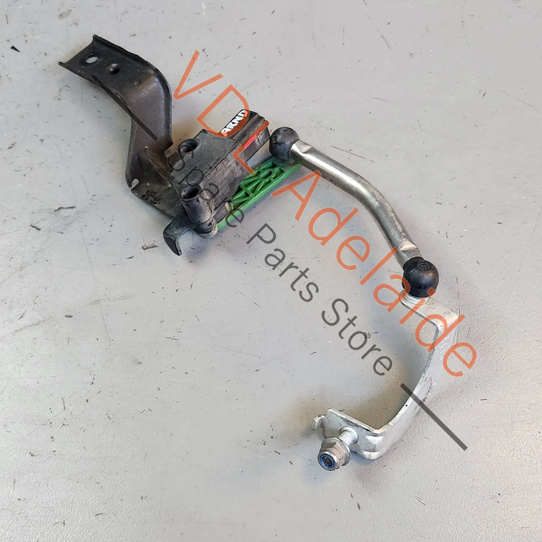 VW Golf MK7 7.5 Front Right Suspension Level Sensor With Poles 5Q0412522C - Image 2