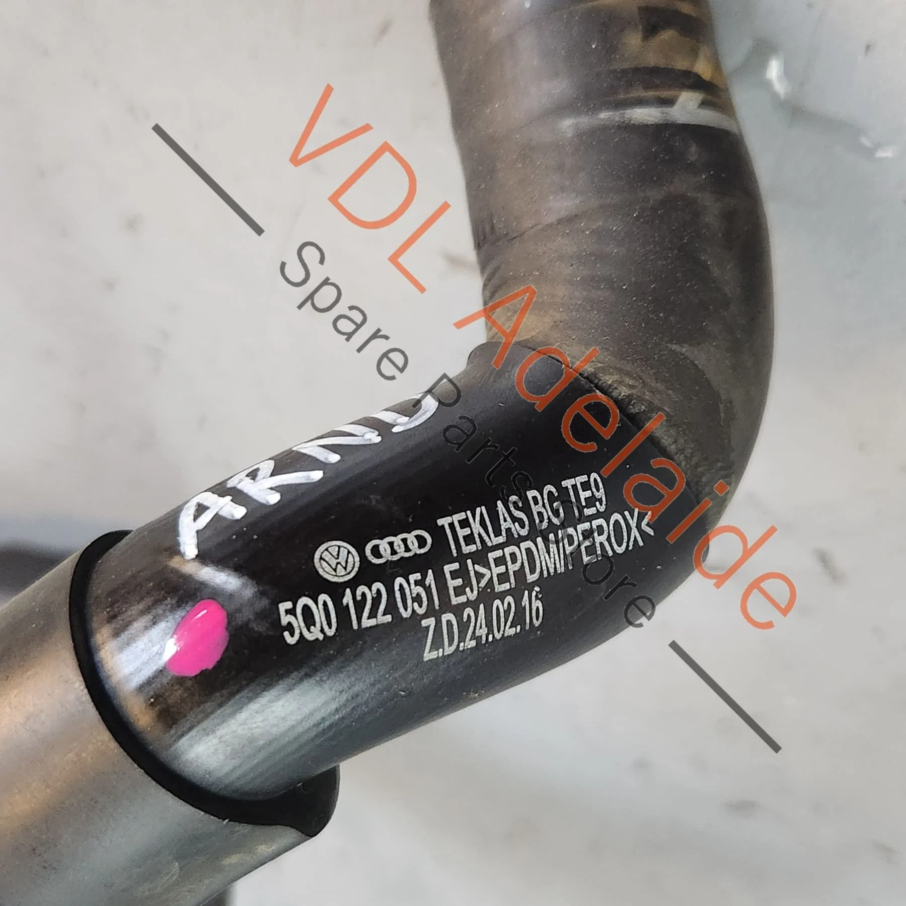 VW Golf MK7 Additional Radiator Cooling Hose Pipe 5Q0122051EJ - Image 3