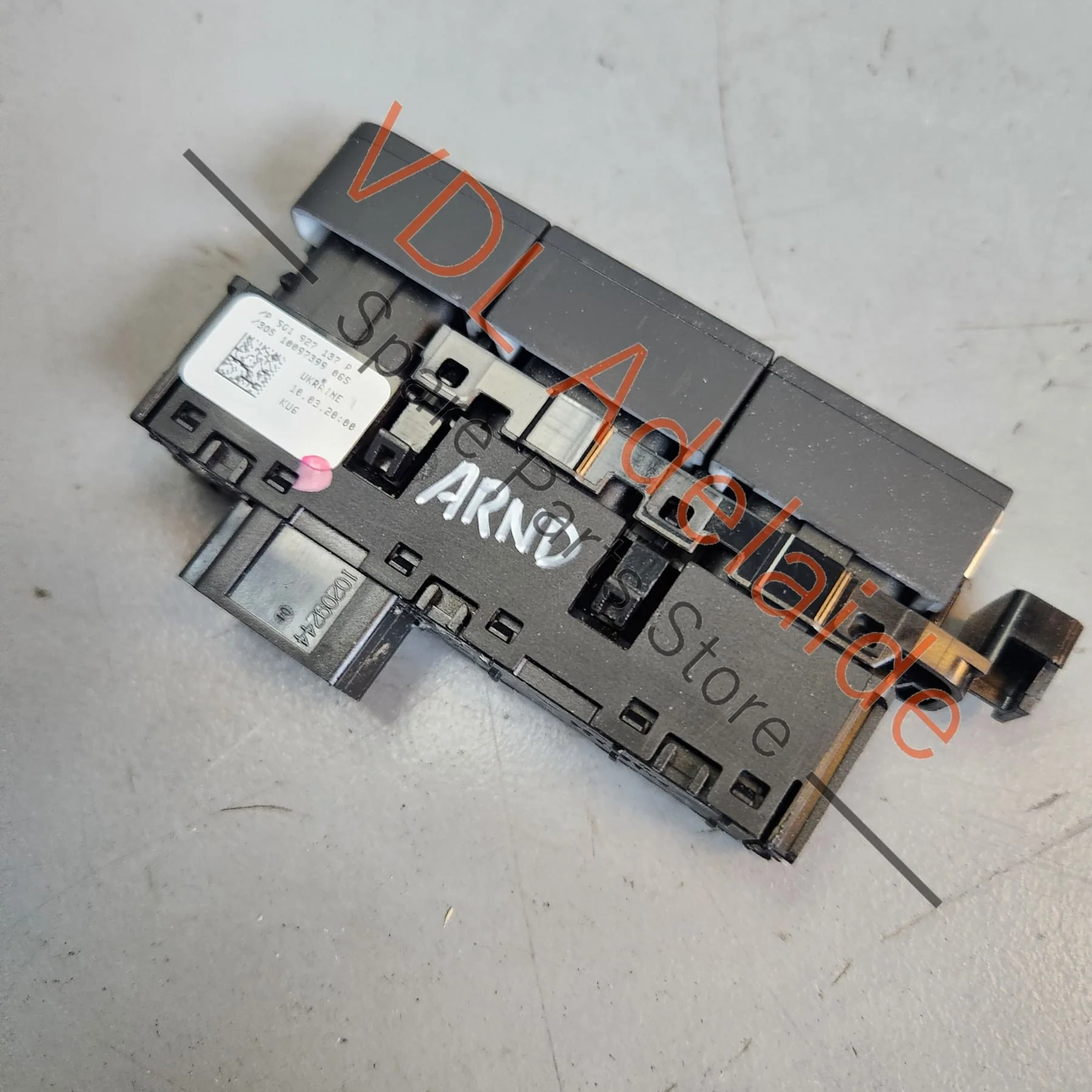 VW Golf MK7.5 Driving Mode ESP & Start Stop Switch Centre Console 5G1927137P - Image 6