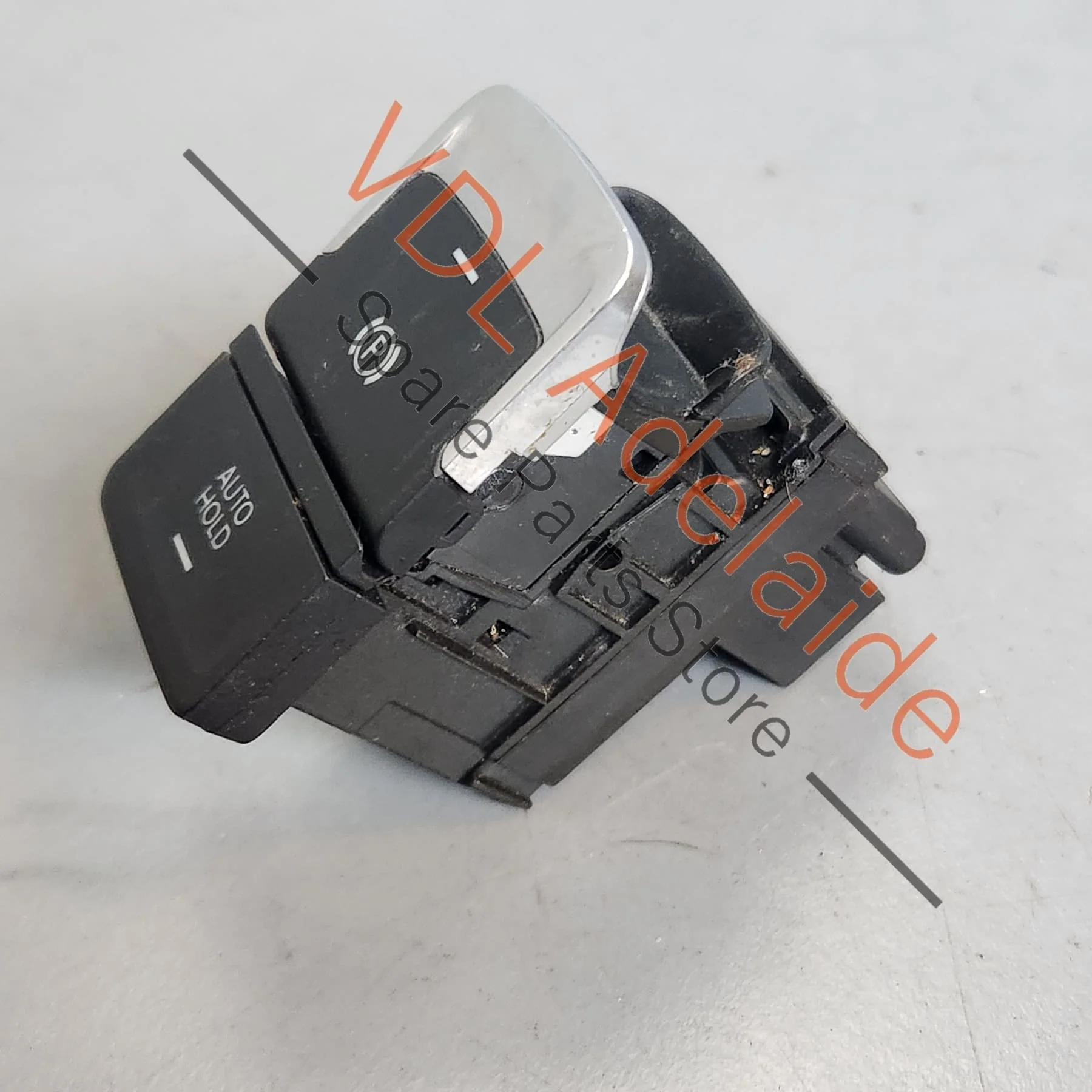 VW Golf MK7 7.5 EPB Park Brake Switch Centre Console 5G0927225D - Image 2