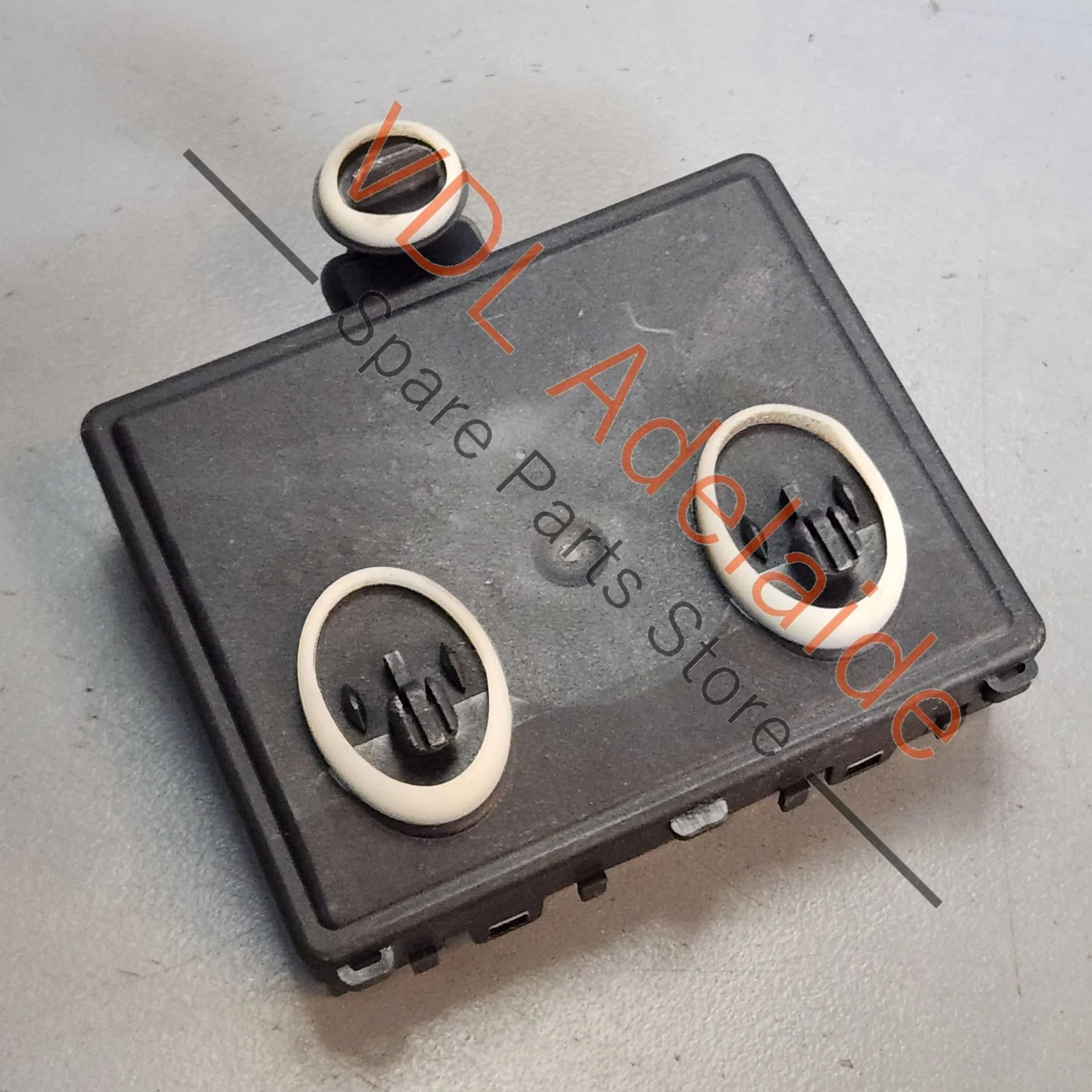 VW Golf MK7 7.5 Front Passengers Door Control Unit 5Q0959592K - Image 2