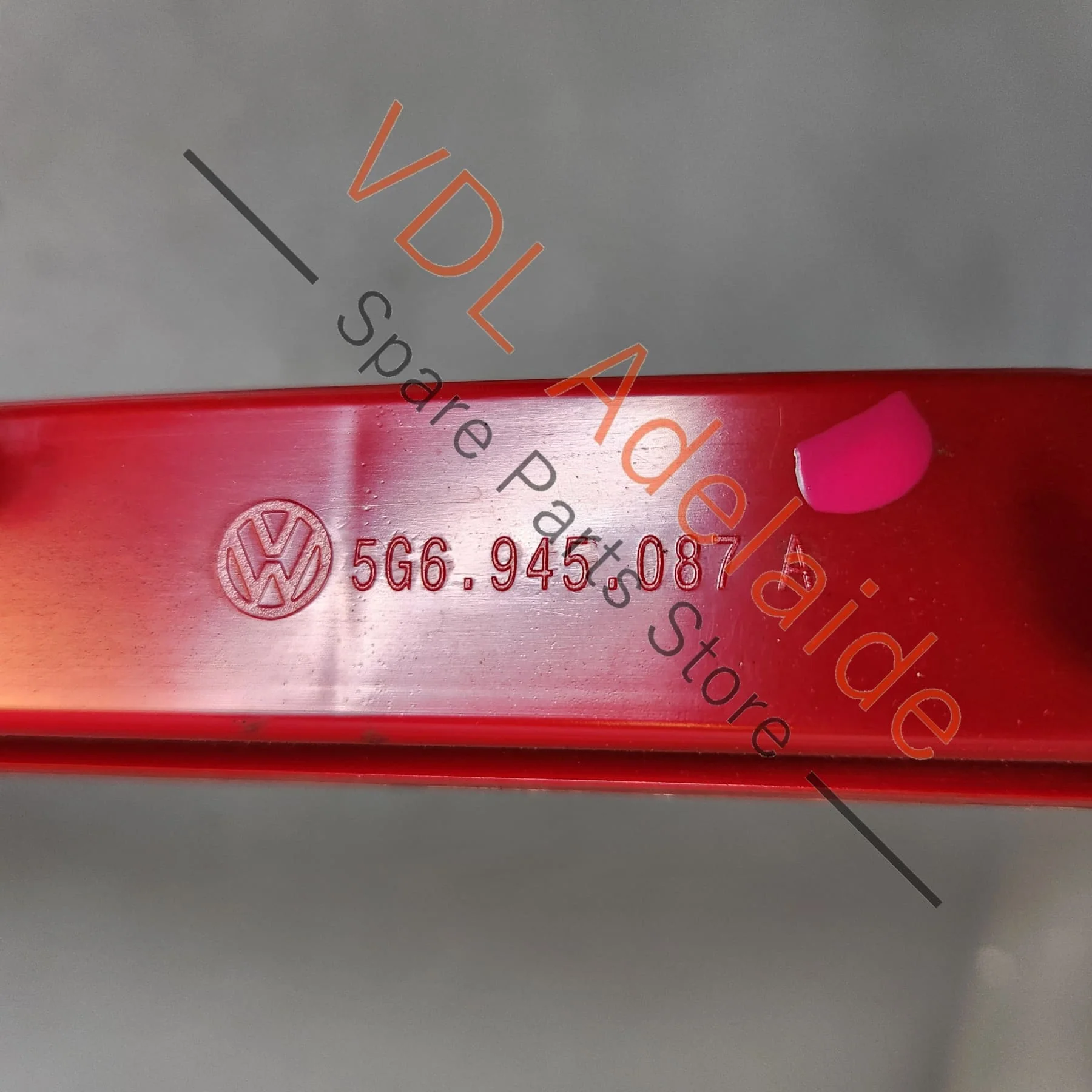 VW Golf MK7 7.5 Gti R Spoiler Mounted 3rd Brake Light Middle 5G6945087A - Image 3