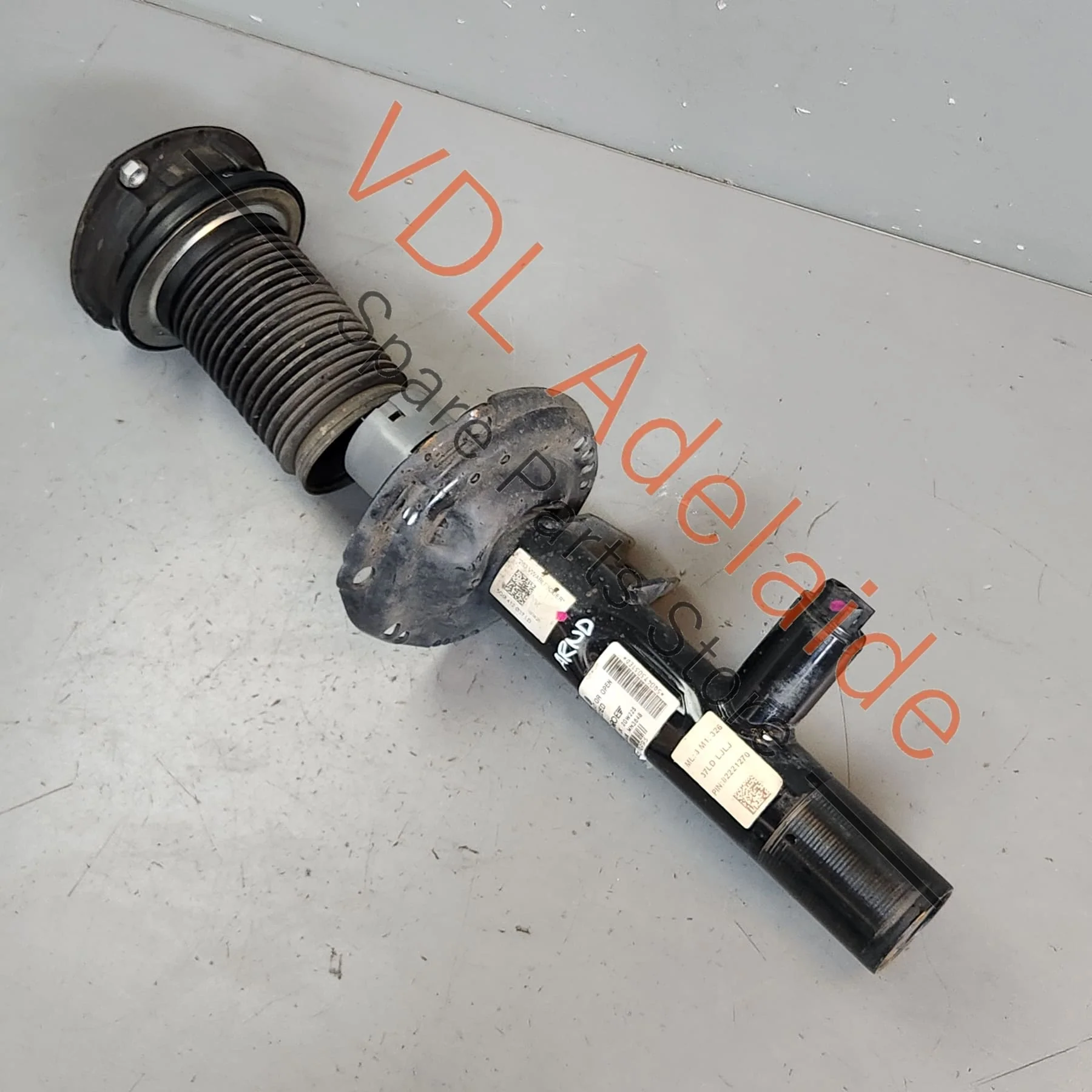 VW Golf Mk7 R Front DCC Active Damper Shock Absorber 5Q0413031ED