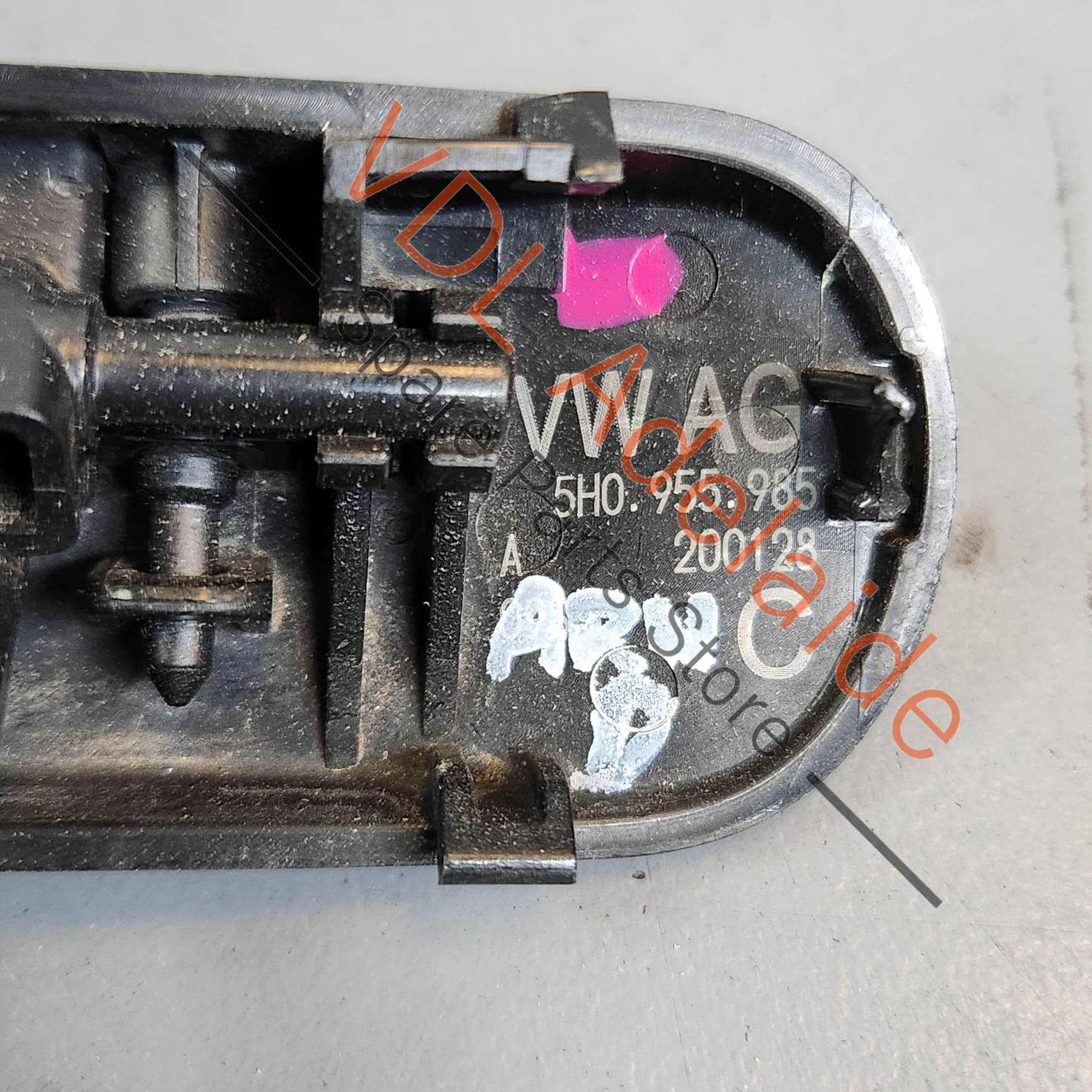 VW Golf MK7 Windscreen Washer Jet Nozzle Pair L&R 5H0955985 - Image 3