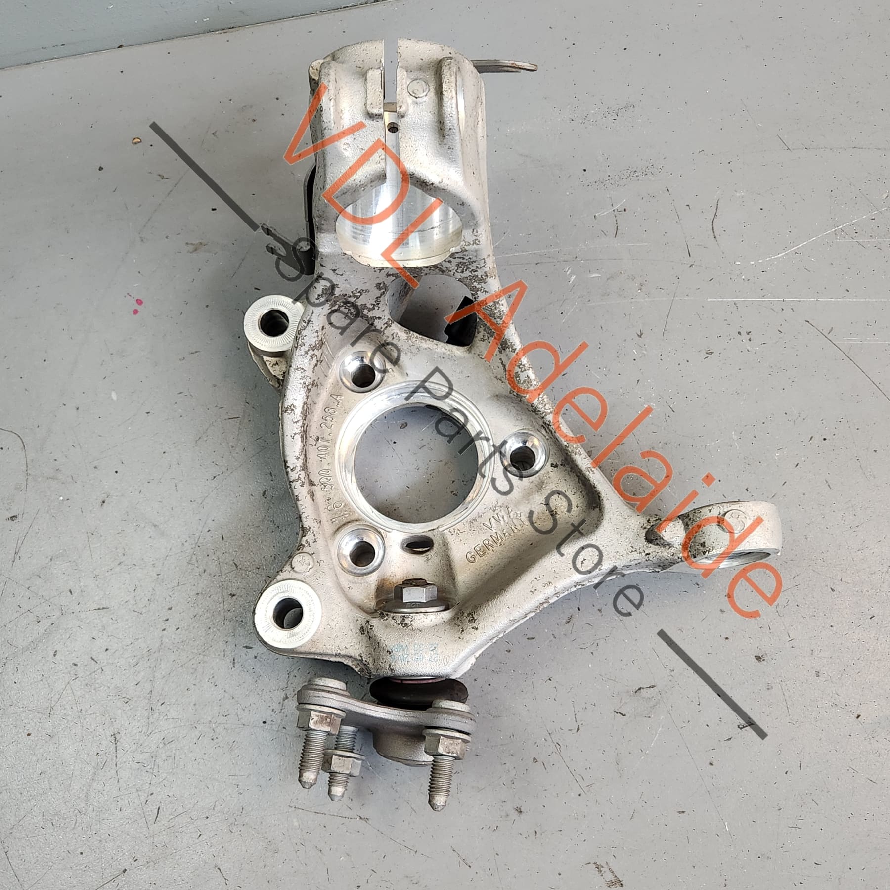 VW Golf R Front Right Wheel Bearing Housing Hub Knuckle 85mm 5Q04072545A - Image 2