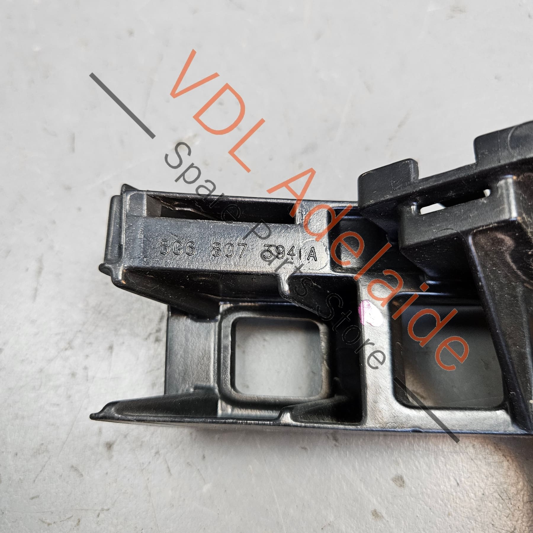 VW Golf MK7 Rear Right Bumper Bar Bracket 5G6807394A - Image 3