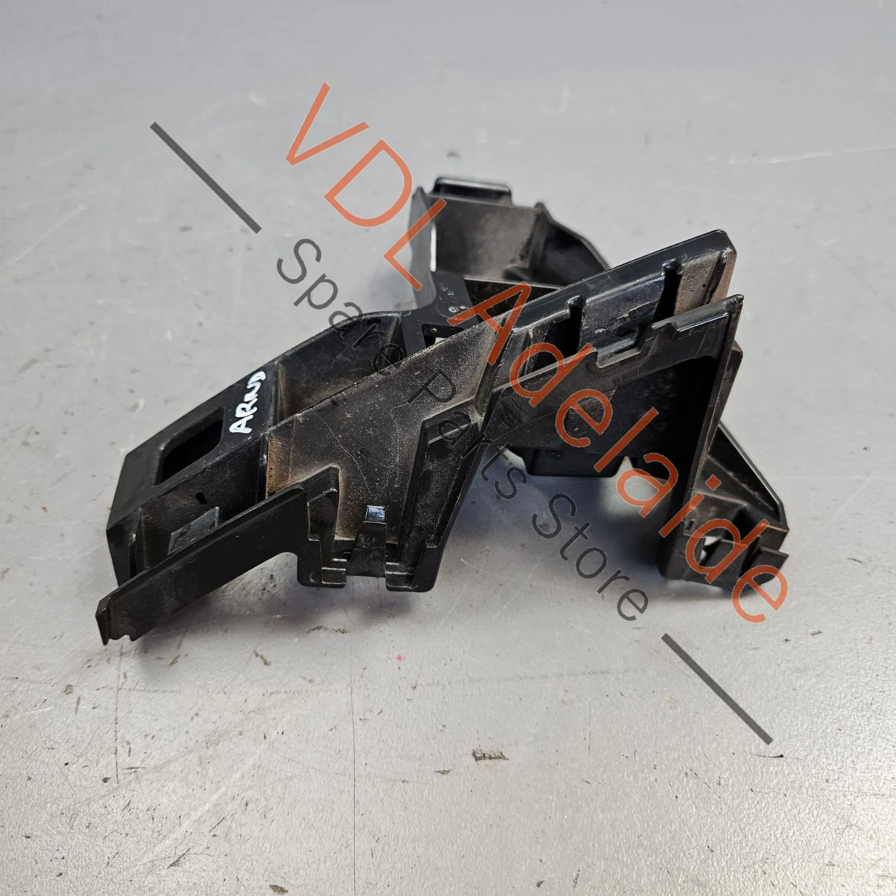 VW Golf MK7 Rear Right Bumper Bar Bracket 5G6807394A - Image 5