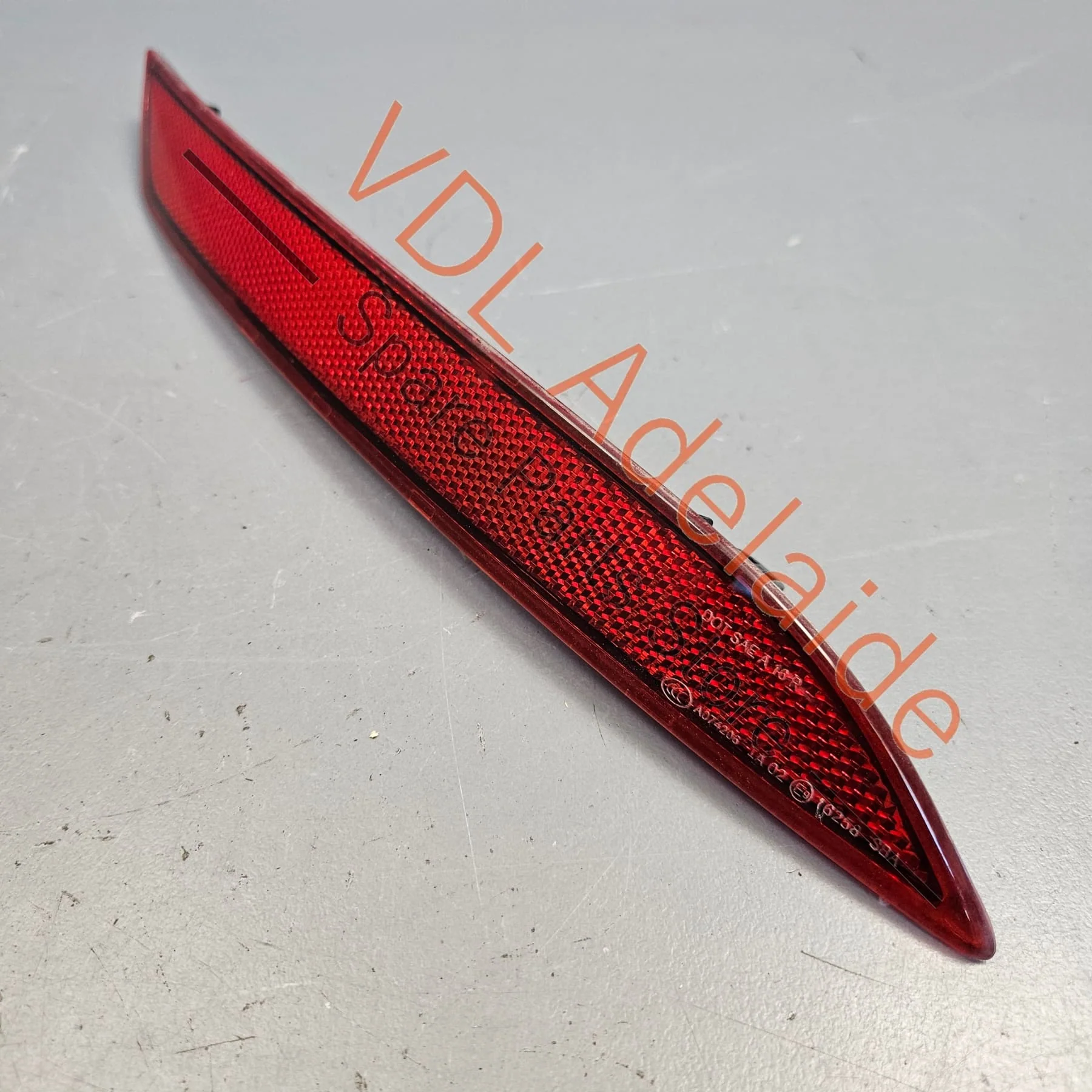 VW Golf R MK7.5 Rear Right Bumper Reflector 5G0945106C - Image 3