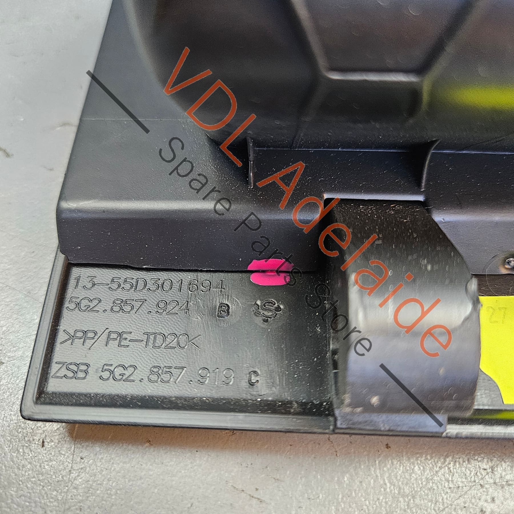 VW Golf MK7 Drivers Side RHS Glove Storage Compartment 5G2857919C 82V - Image 4
