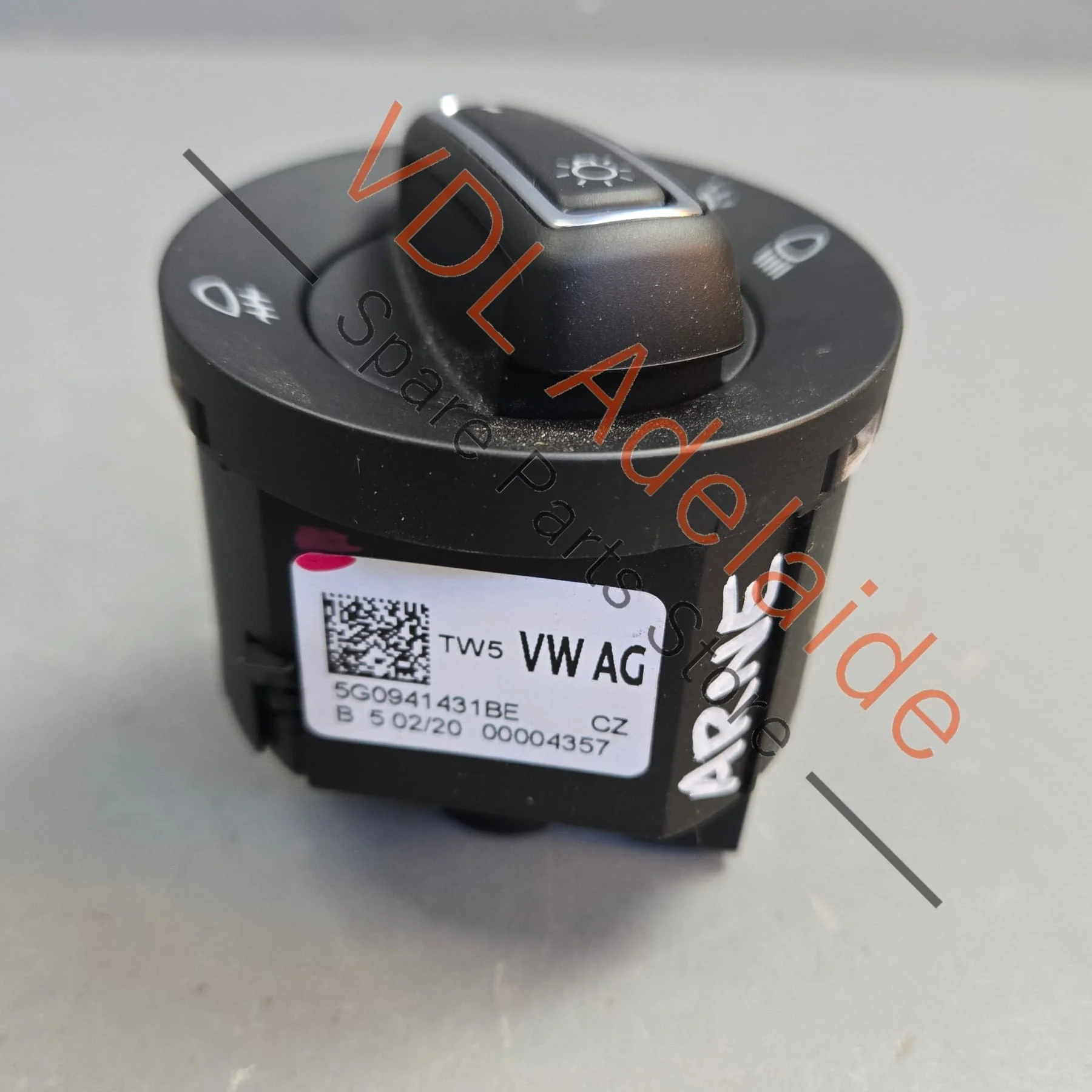 VW Golf MK7 7.5 Headlight Switch 5G0941431BE - Image 2