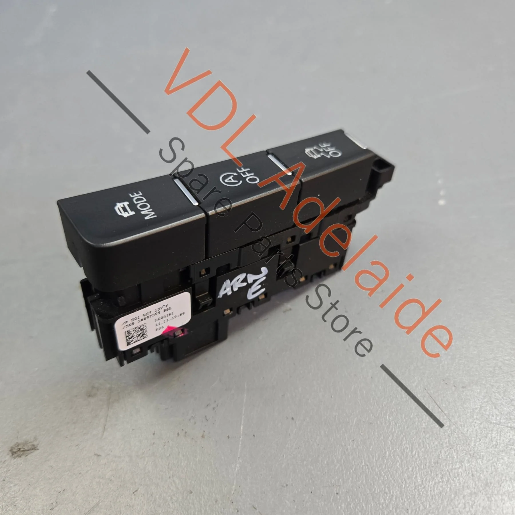 VW Golf MK7.5 Driving Mode ESP & Start Stop Switch Centre Console 5G1927137P - Image 2