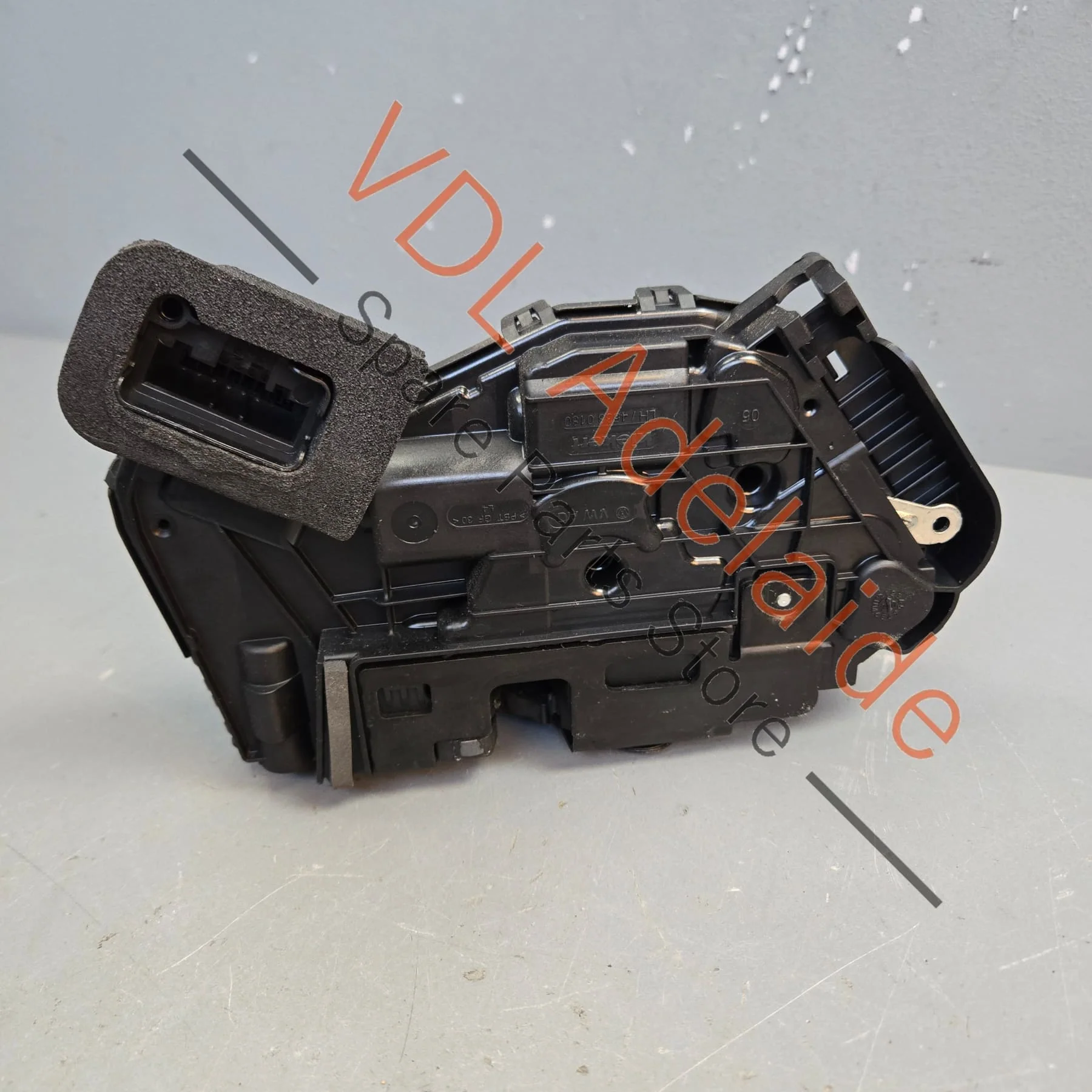 VW Audi Skoda Front Left Door Lock Mechanism 5TC837015B 5TC837015D - Image 3