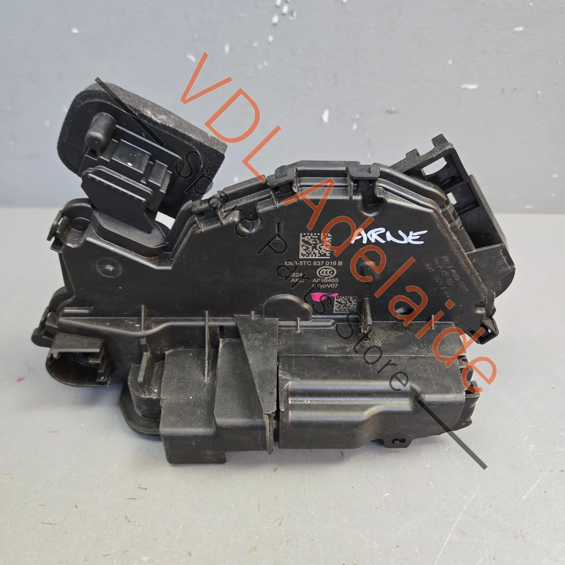 VW Audi Skoda Front Right Drivers Door Lock Mechanism 5TC837016B 5TC837016D