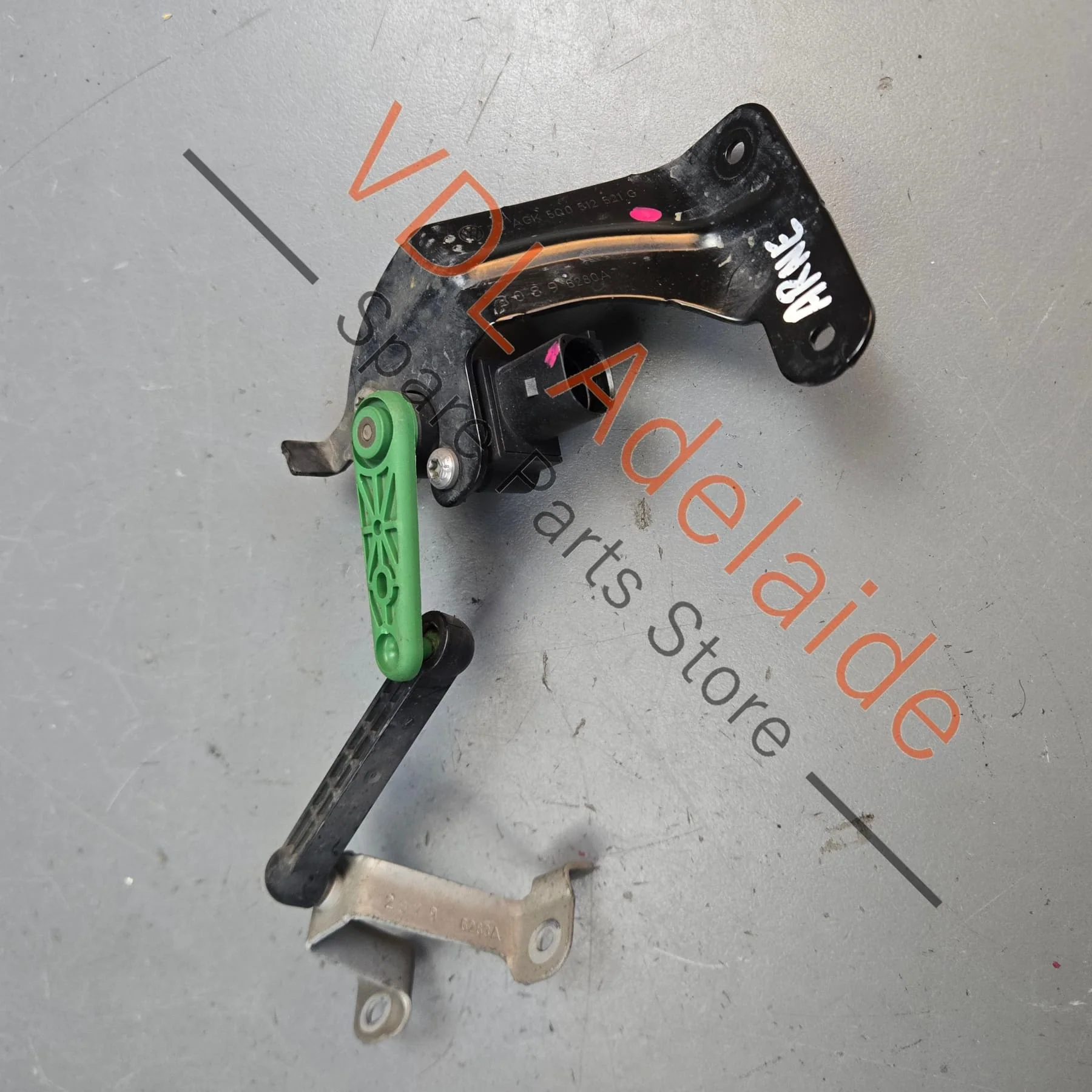 VW Golf MK7 7.5 Front Right Suspension Level Sensor With Poles 5Q0412522C