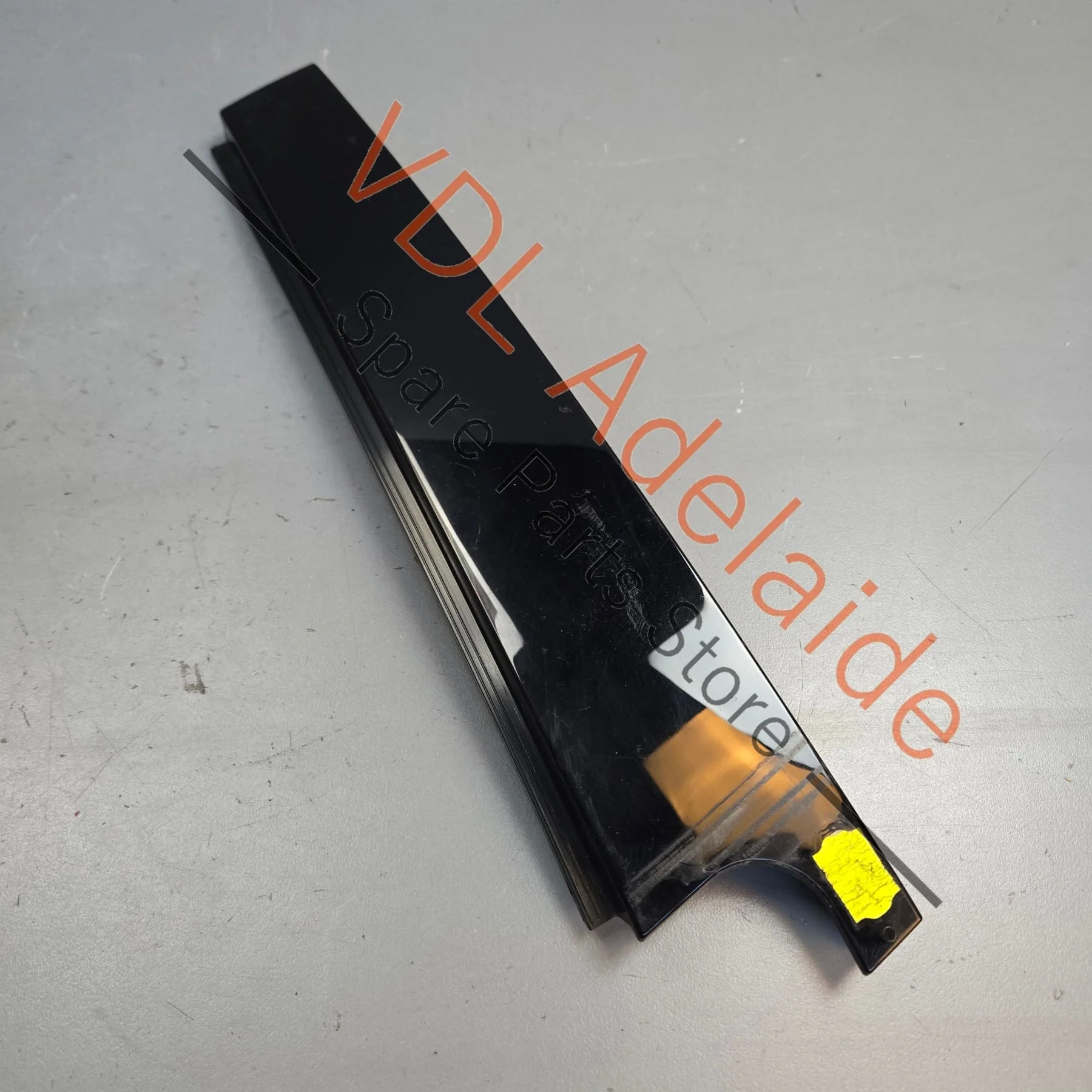 VW Golf Mk7 Rear Left Exterior Trim for Door Window Frame 5G6839901B - Image 6