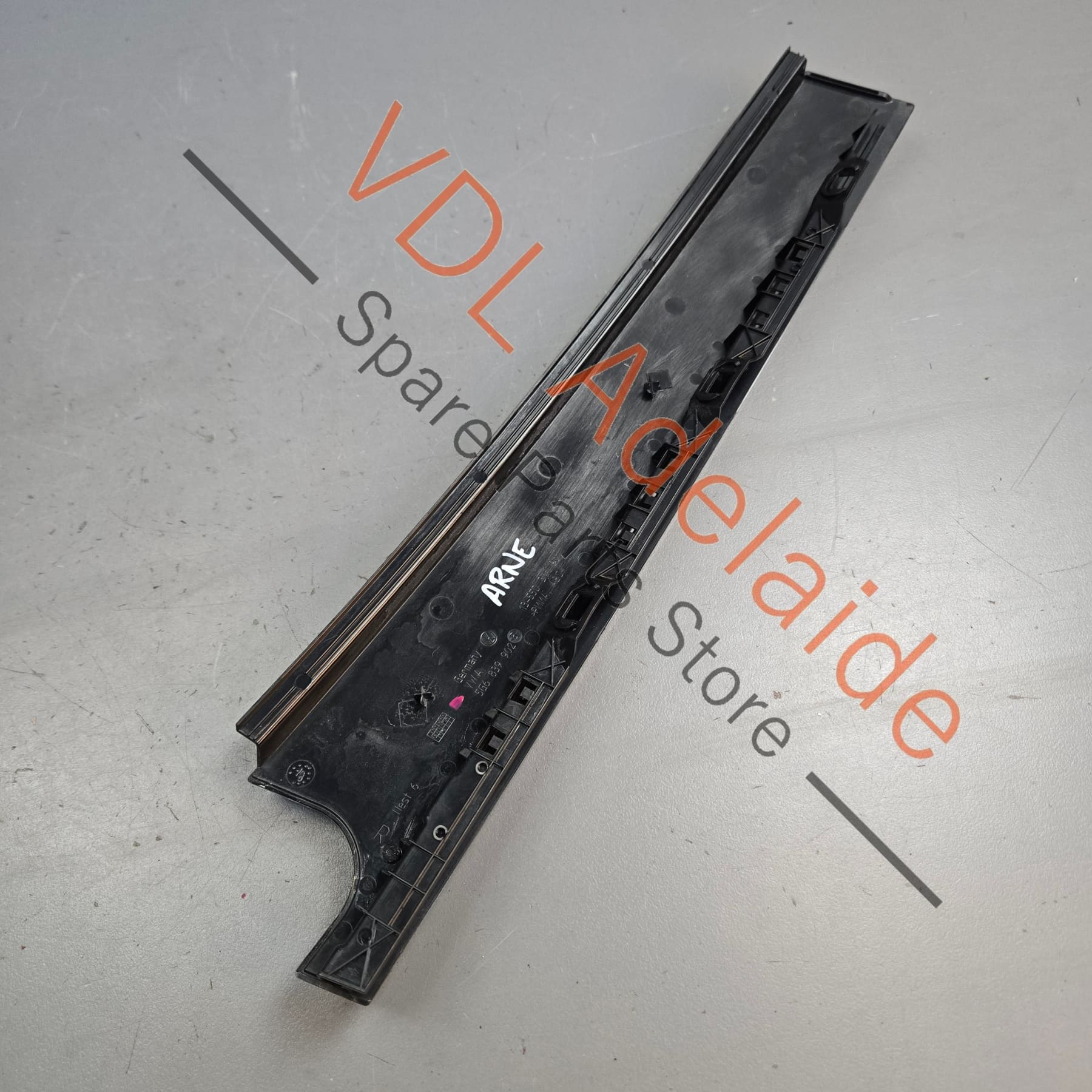 VW Golf Mk7 Gloss Black Rear Right B Pillar Exterior Trim for Door Window Frame 5G6839902B - Image 5