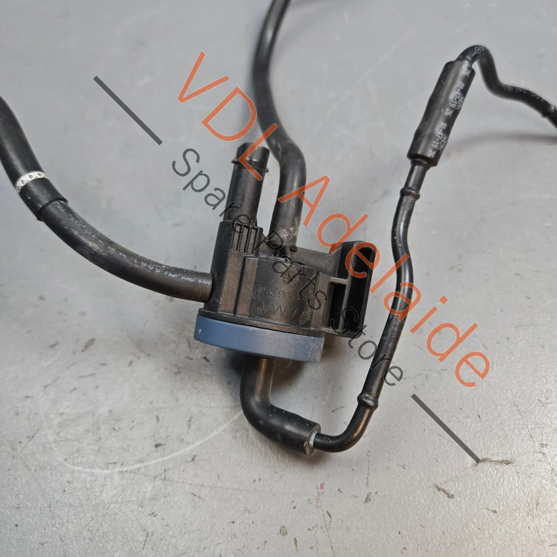 VW Audi Solenoid Pressure Valve 06K906283 - Image 3