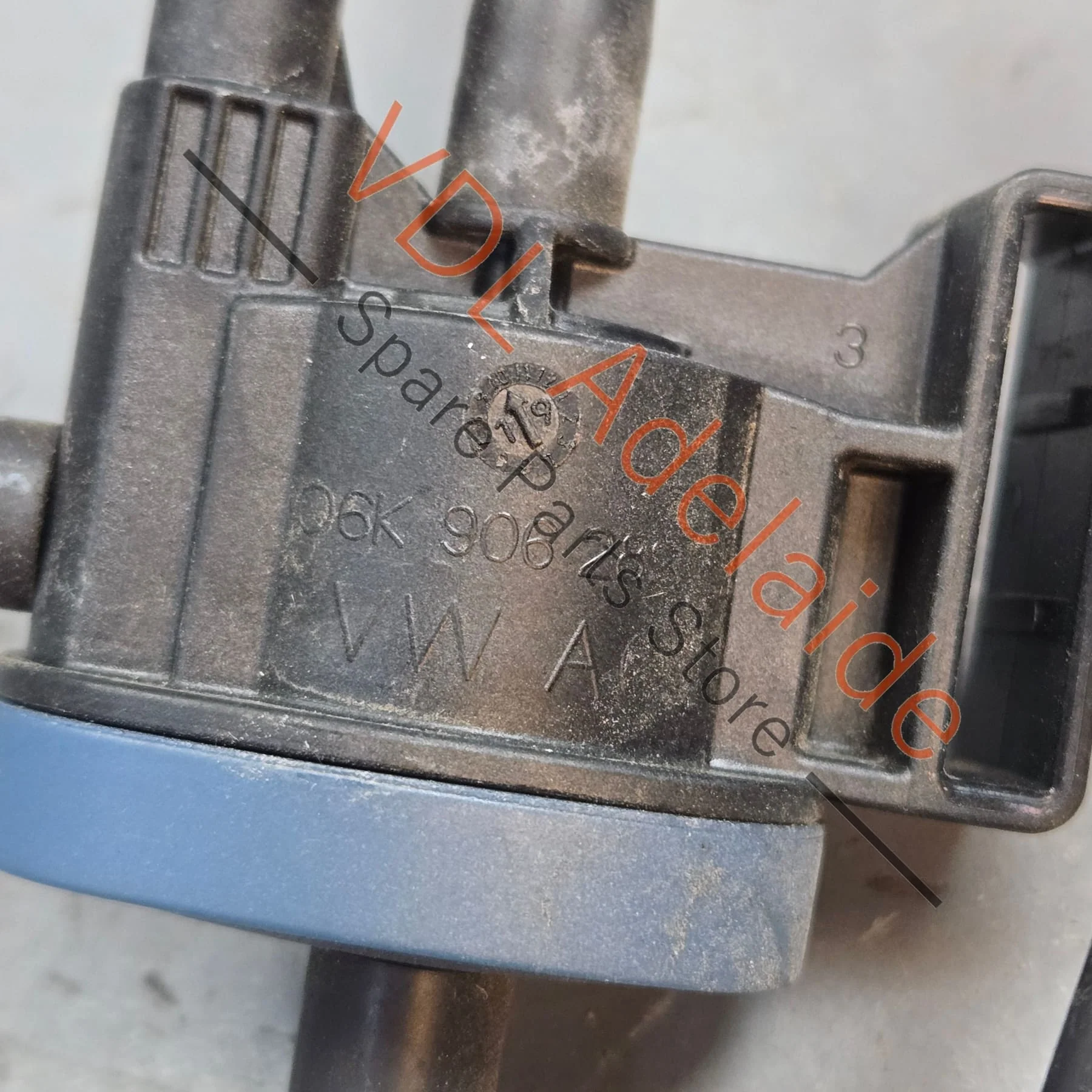 VW Audi Solenoid Pressure Valve 06K906283 - Image 4