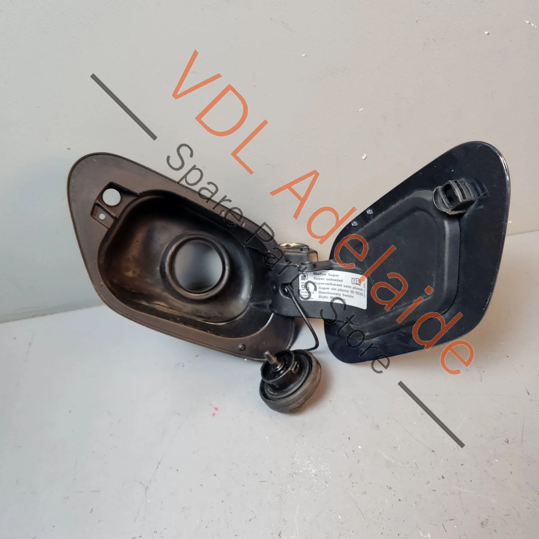 VW Golf MK7 Fuel Filler Flap Cap 5G0809909 5G0809857 Dark Iron Blue Metallic 8P8P LD5G
