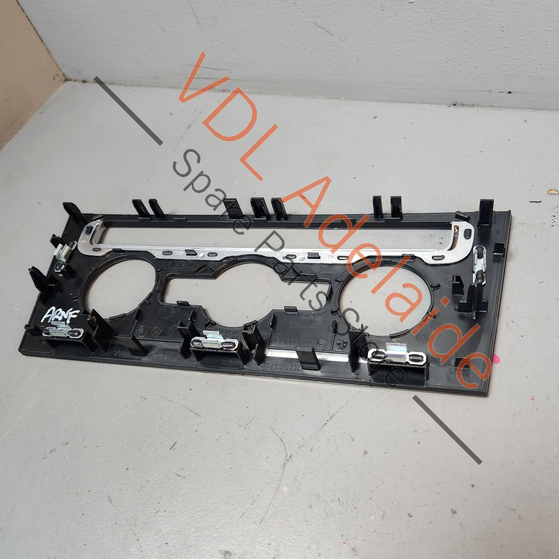 VW Golf MK7 Trim for fresh air heater controls Gloss Black 5G2863042C TAI - Image 6