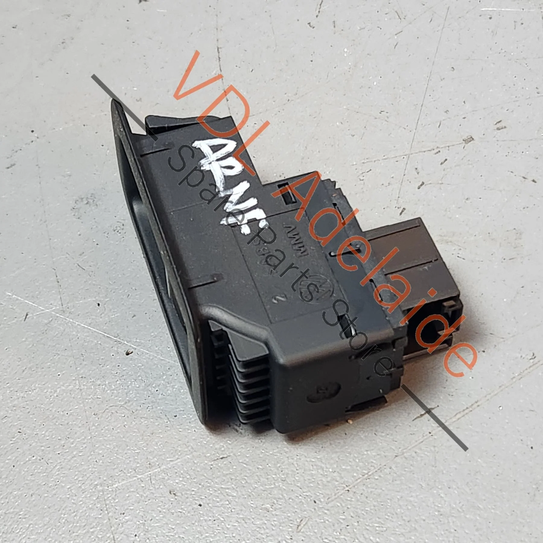 Volkswagen VW Highline Front or Rear Passenger Single Power Window Switch 5G0959855L - Image 5