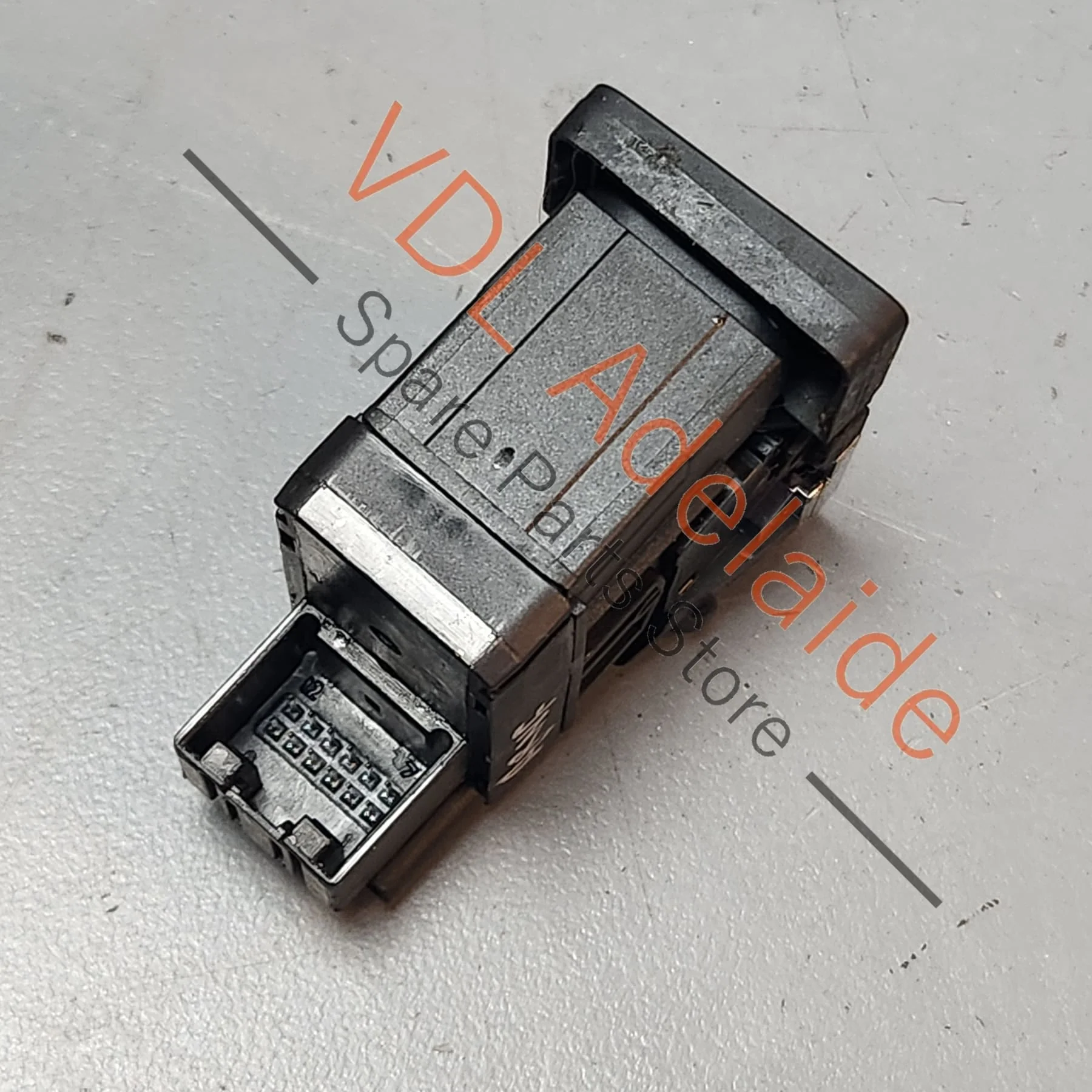VW Golf MK7 7.5 EPB Electric Park Brake Switch for RHD 5G0927225D - Image 5