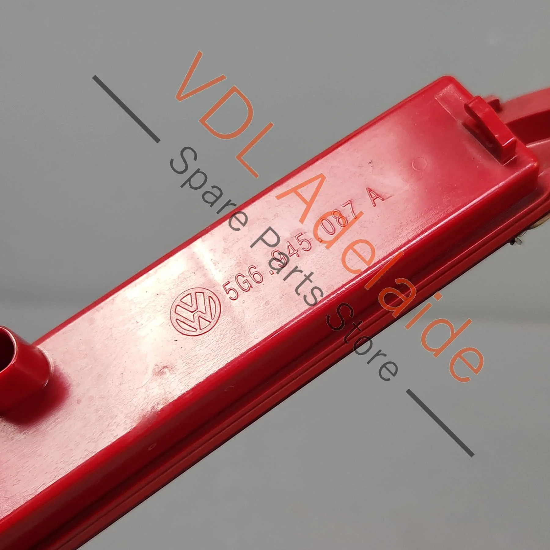 VW Golf MK7 7.5 Gti Rear Spoiler Mount 3rd Brake Light Middle 5G6945087A - Image 2