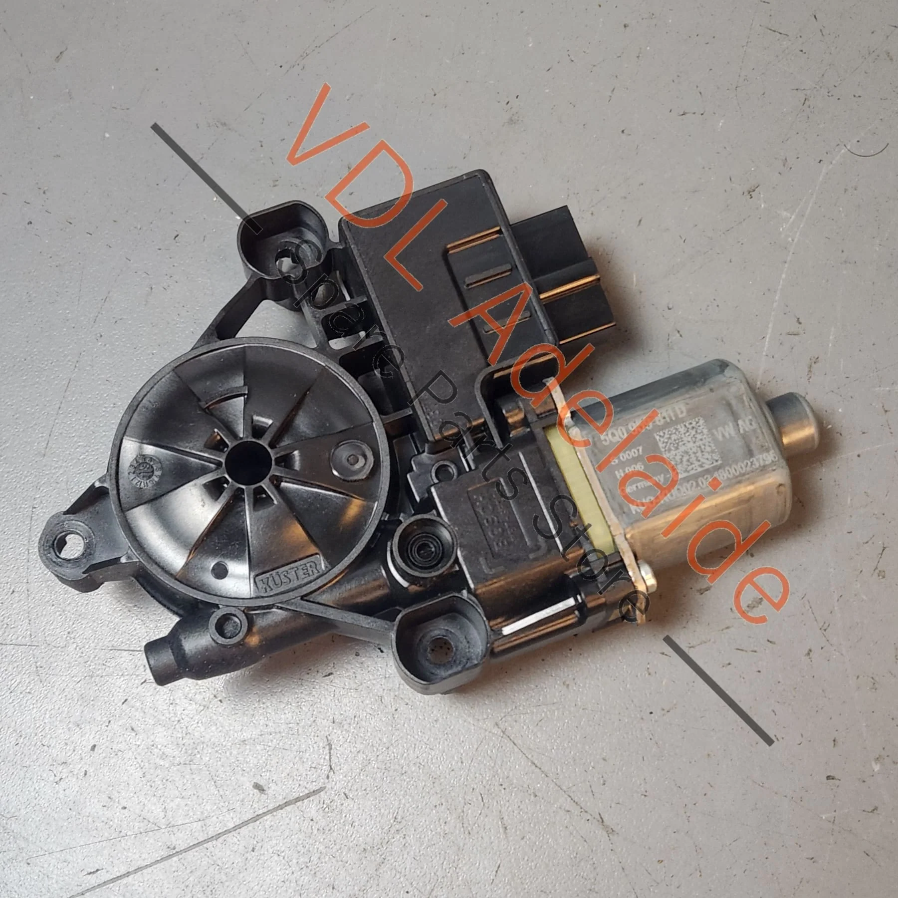 VW Golf MK7 Rear Left Window Regulator Motor 5Q0959407 5Q0959811D 0130822695