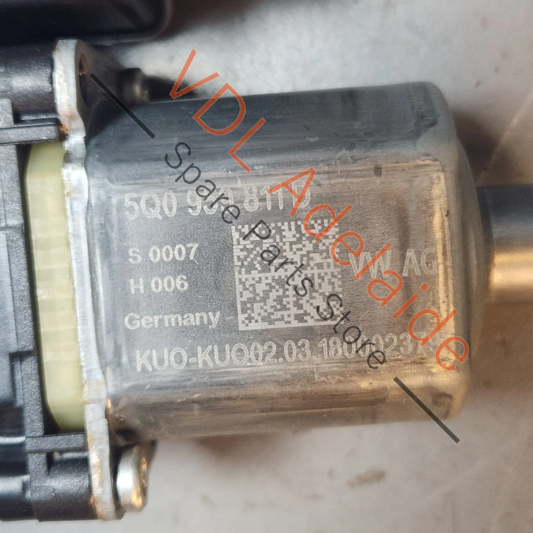VW Golf MK7 Rear Left Window Regulator Motor 5Q0959407 5Q0959811D 0130822695 - Image 5