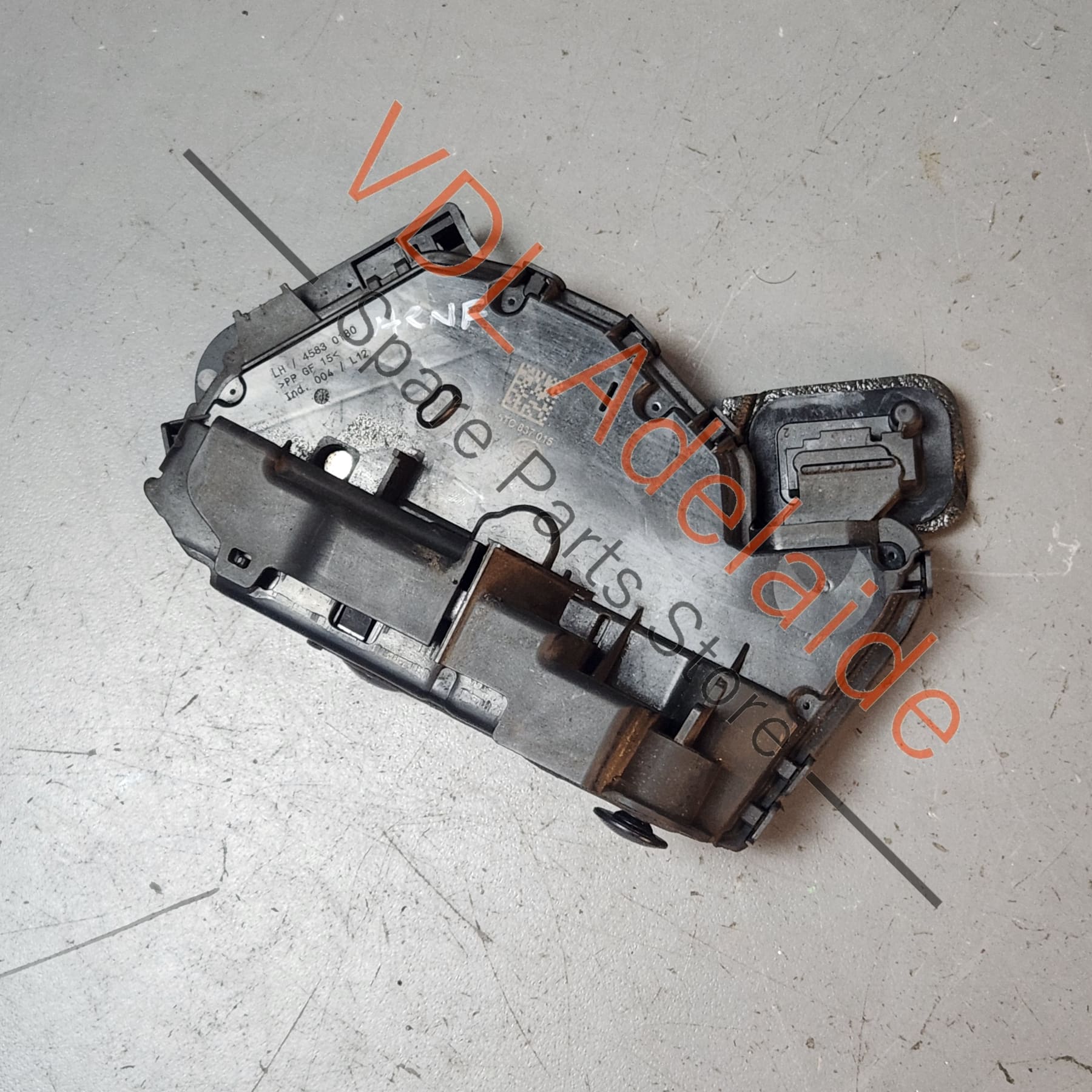 VW Golf Crafter Audi Q3 RSQ3 Front Left Door Lock Mechanism 5TC837015