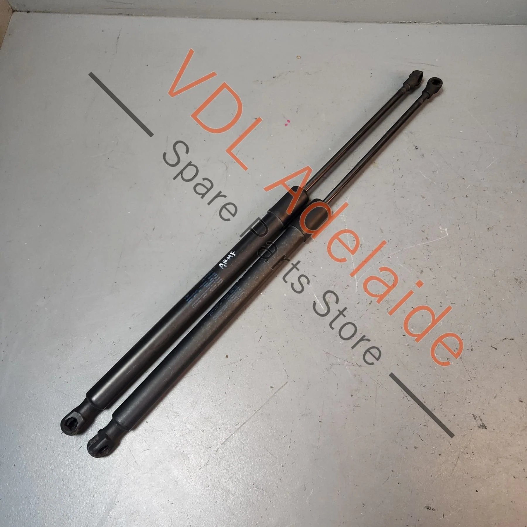 VW Golf Mk7 Rear Boot Hatch Lift Gas Struts Pair 5G6827550G