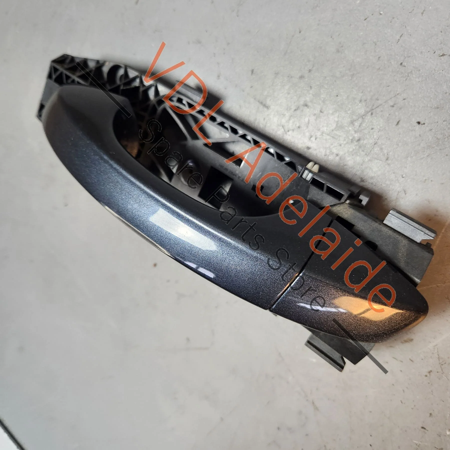 VW Golf MK7 7.5 Left Side Exterior Door Handle and Mounting Bar 5G0837205N GRU 5N0839885H Dark Iron Blue Metallic 8P8P LD5G