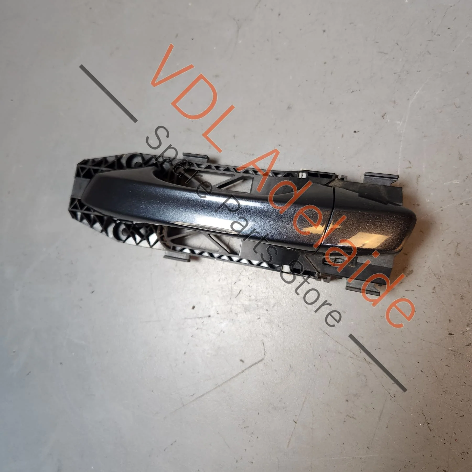 VW Golf MK7 7.5 Left Side Exterior Door Handle and Mounting Bar 5G0837205N GRU 5N0839885H Dark Iron Blue Metallic 8P8P LD5G - Image 6